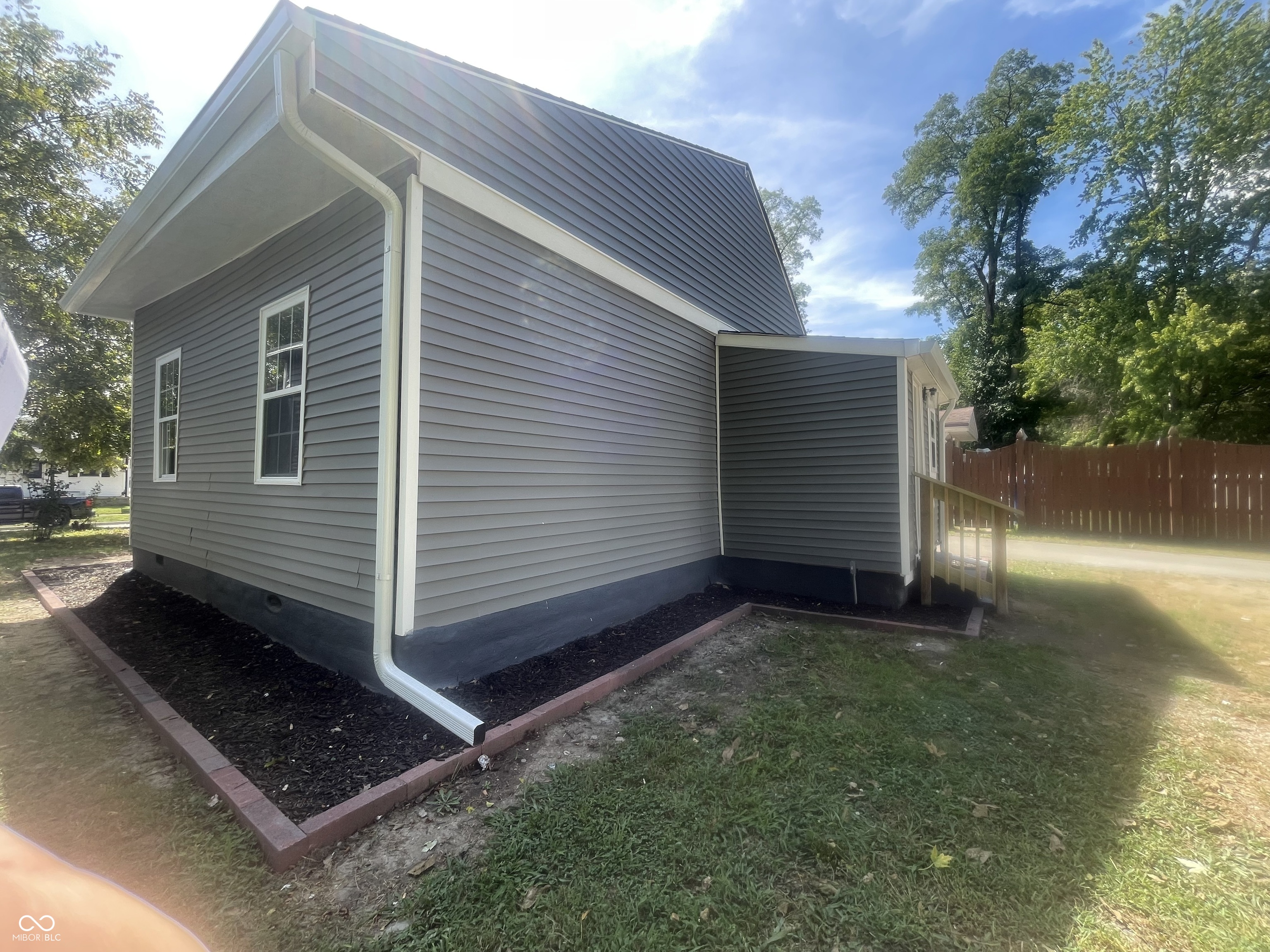 626 W Franklin Street, Shelbyville, IN, 46176 photo 4 of 32