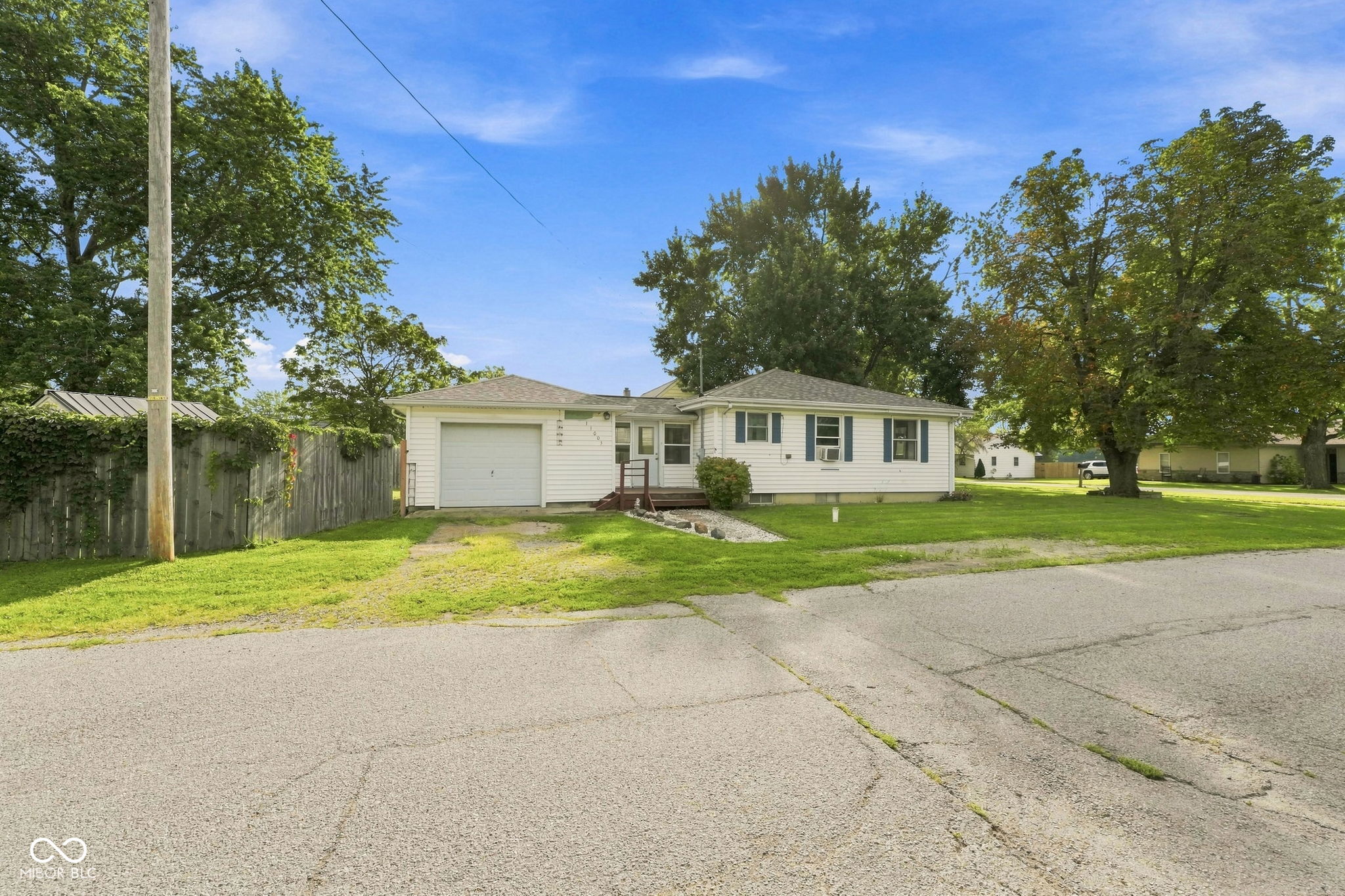 11003 Hoagland Road, Hoagland, IN, 46745 photo 4 of 33