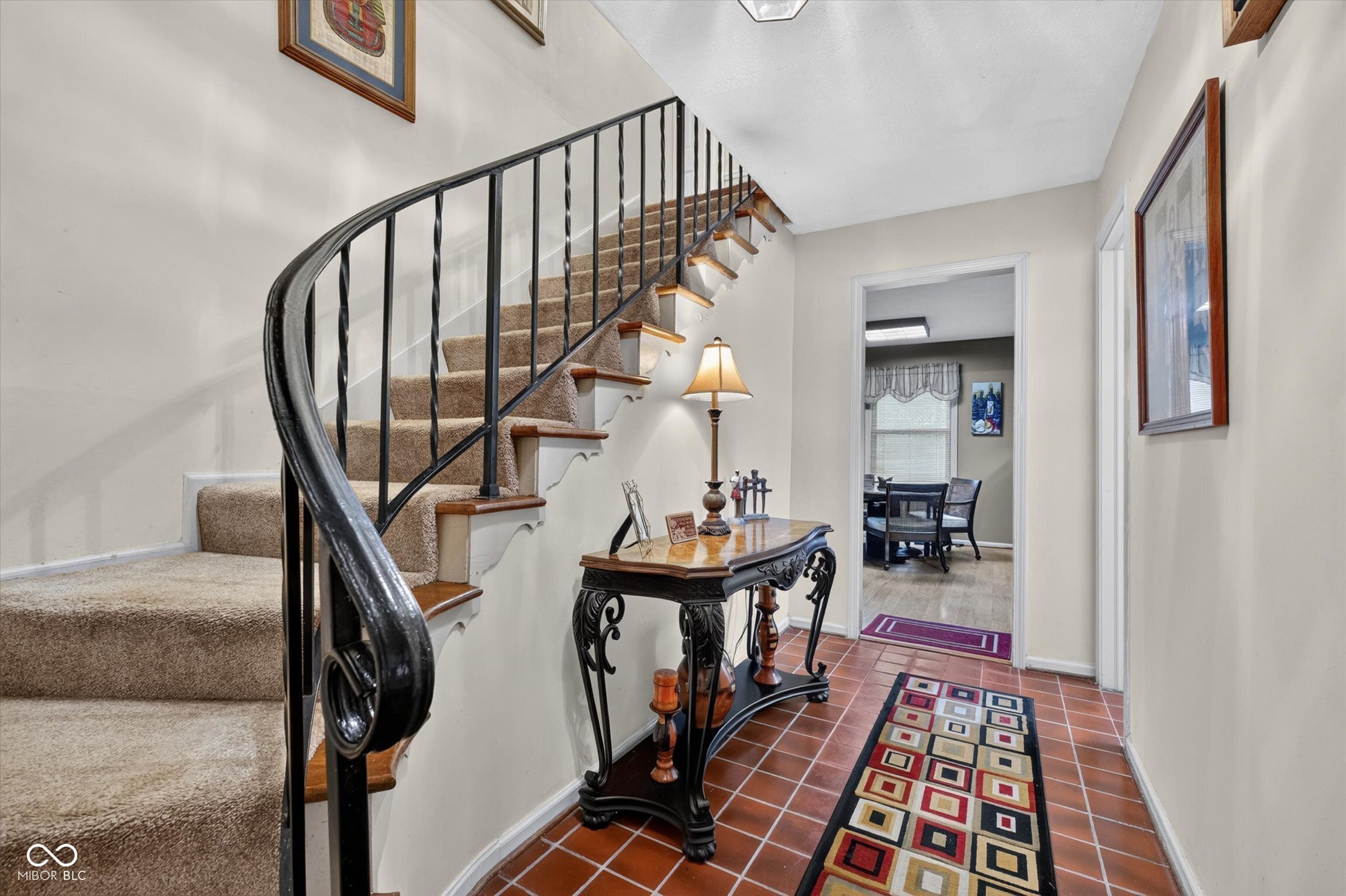 2715 Pomona Court, Indianapolis, IN, 46268 photo 4 of 38