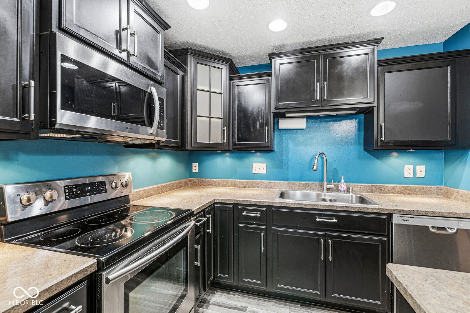 7611 Moultrie Court, Indianapolis, IN, 46217 photo 4 of 32
