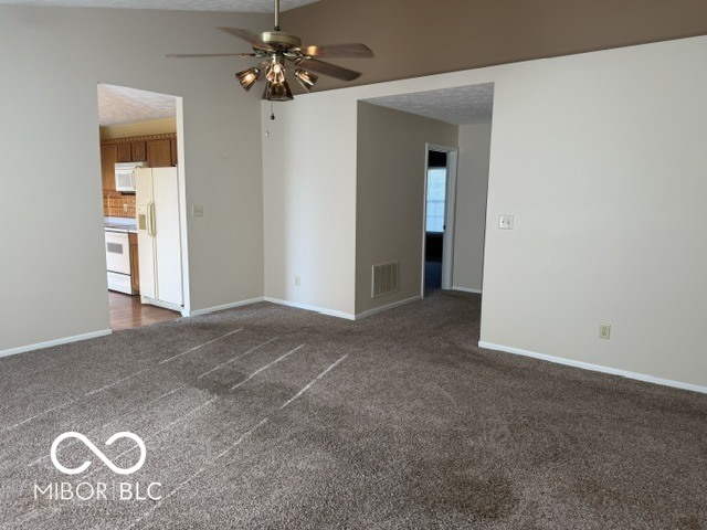 1096 Bumblebee Way, Greenfield, IN, 46140 photo 4 of 16