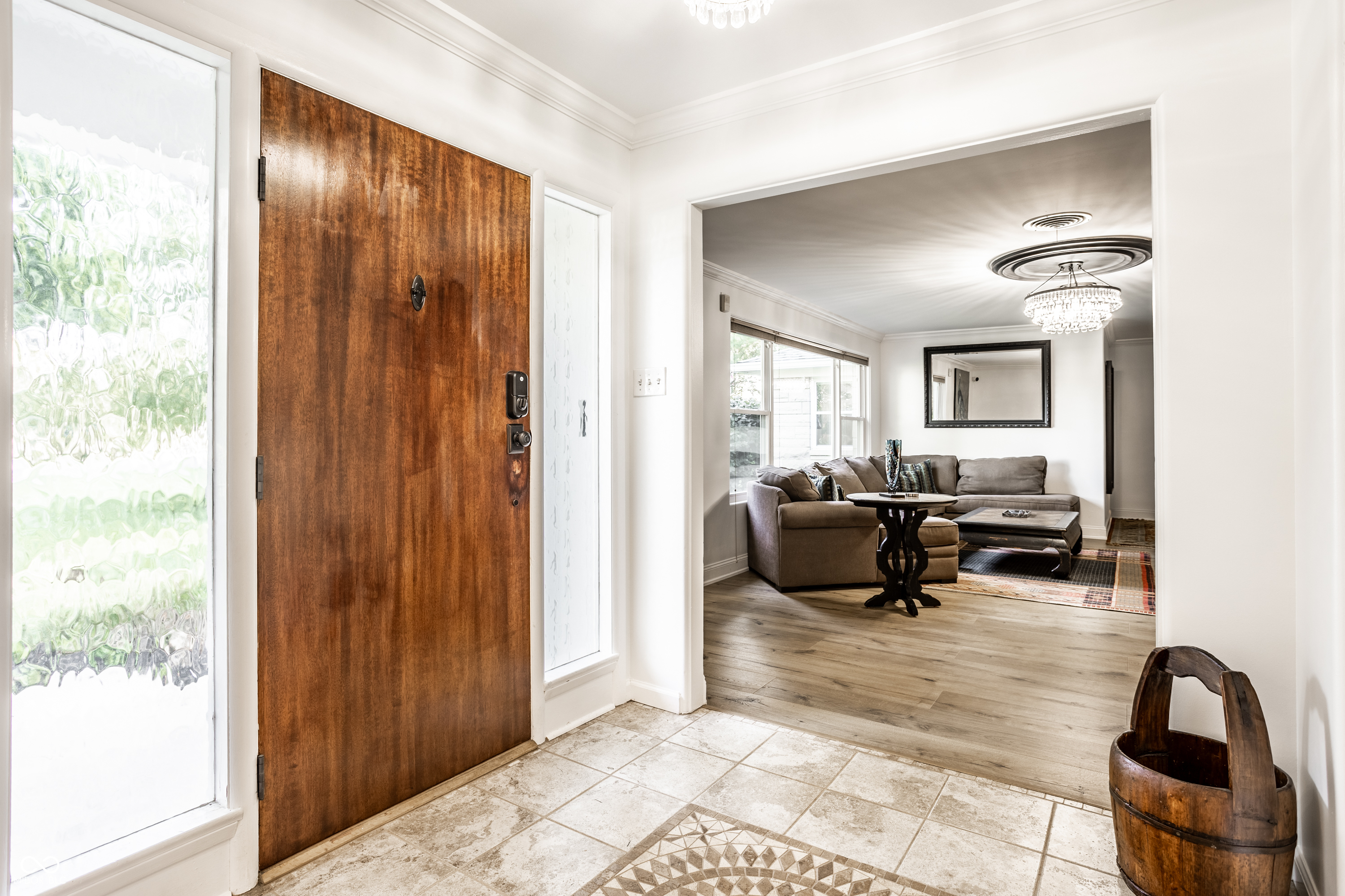 3815 E 56th Street, Indianapolis, IN, 46220 photo 4 of 44
