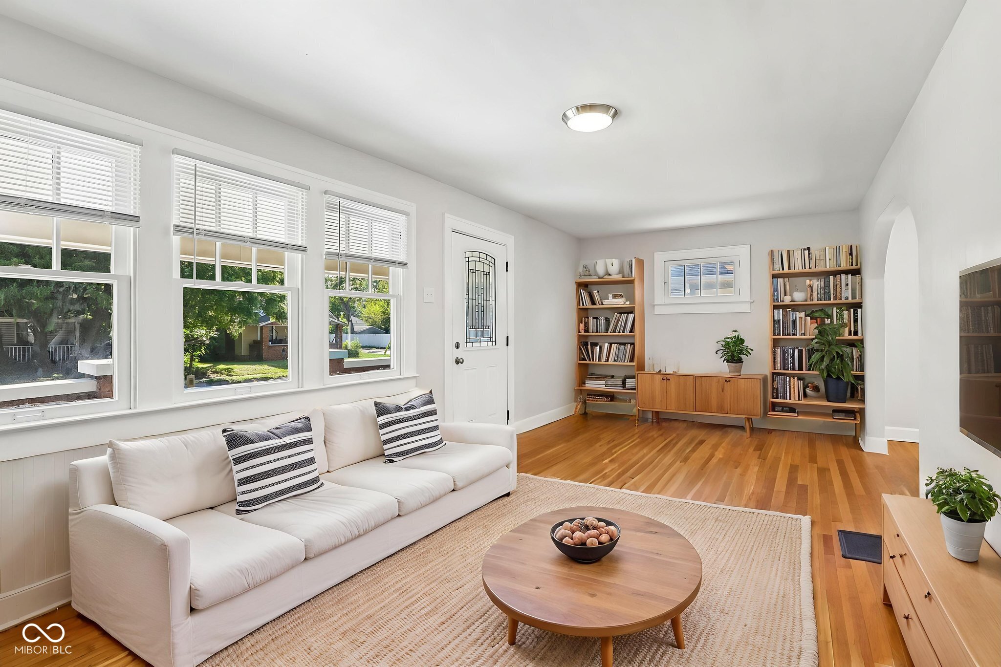 228 S Arlington Avenue, Indianapolis, IN, 46219 photo 4 of 28