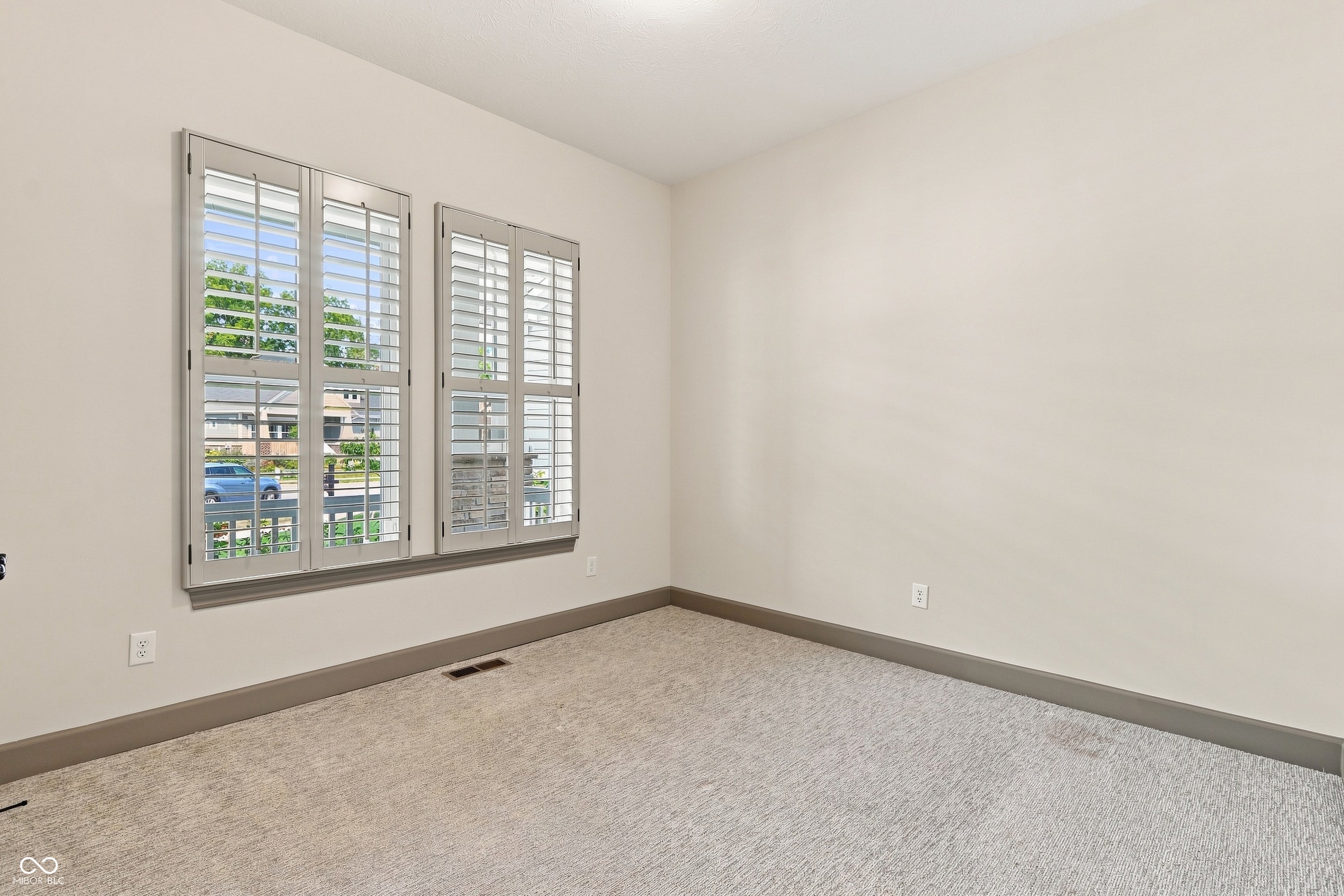 11162 Cliffside Drive, Fortville, IN, 46040 photo 4 of 99