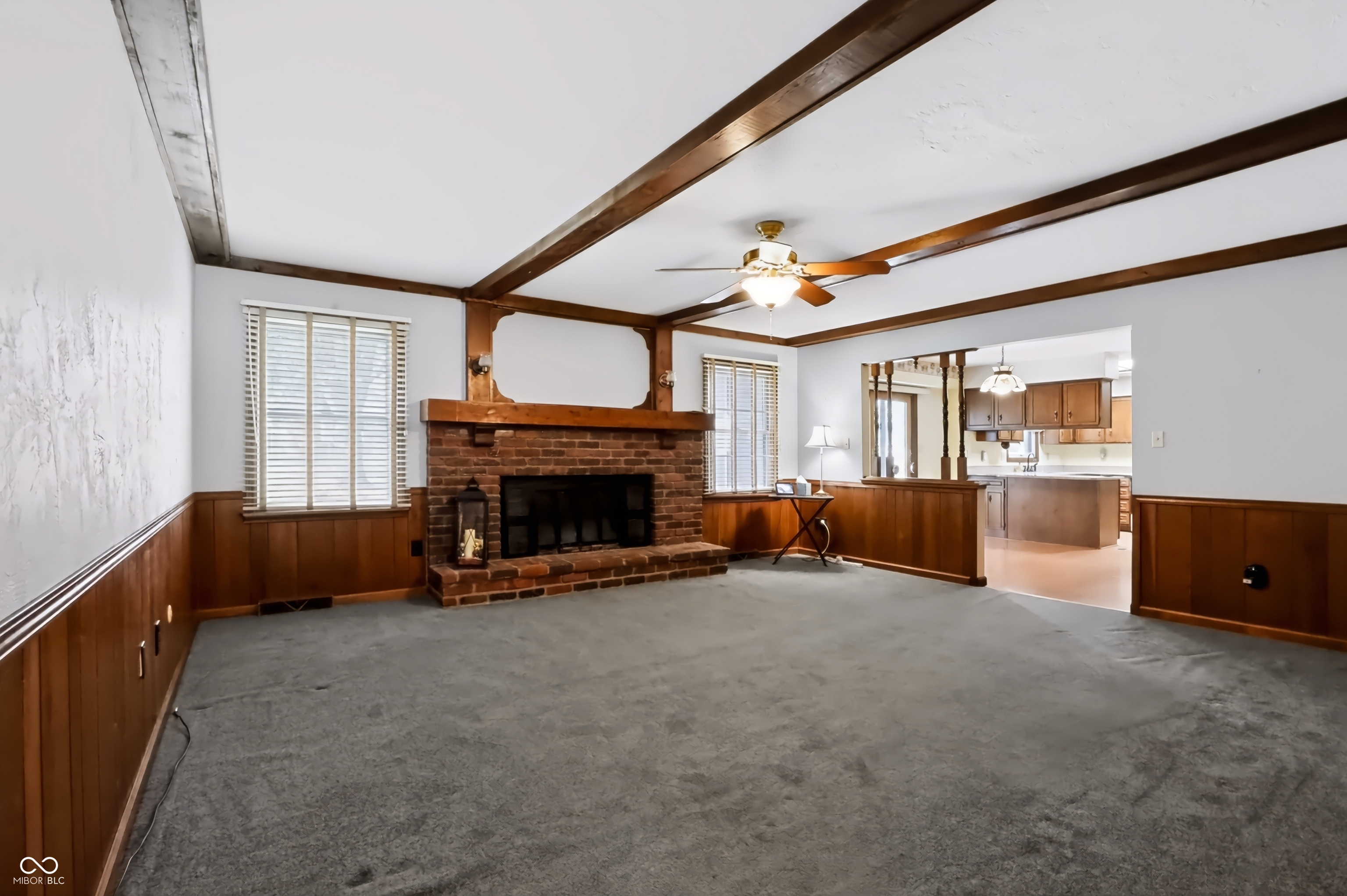 620 S Ashbourne Lane, Greenwood, IN, 46142 photo 4 of 28