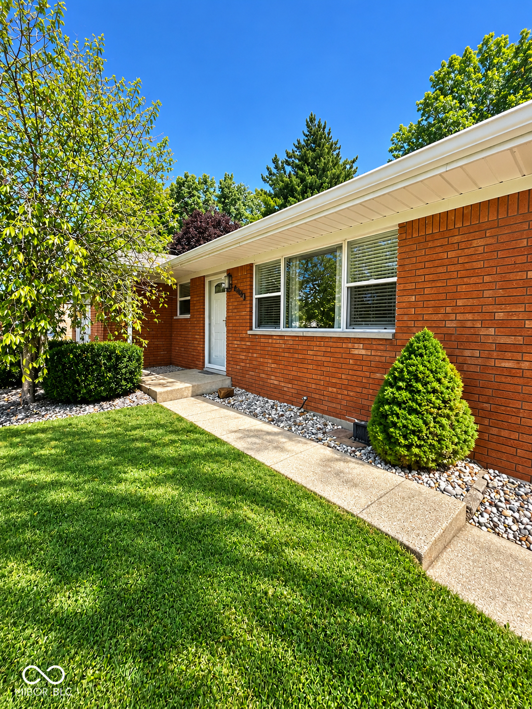 6443 Brushwood Road, Indianapolis, IN, 46241 photo 4 of 62