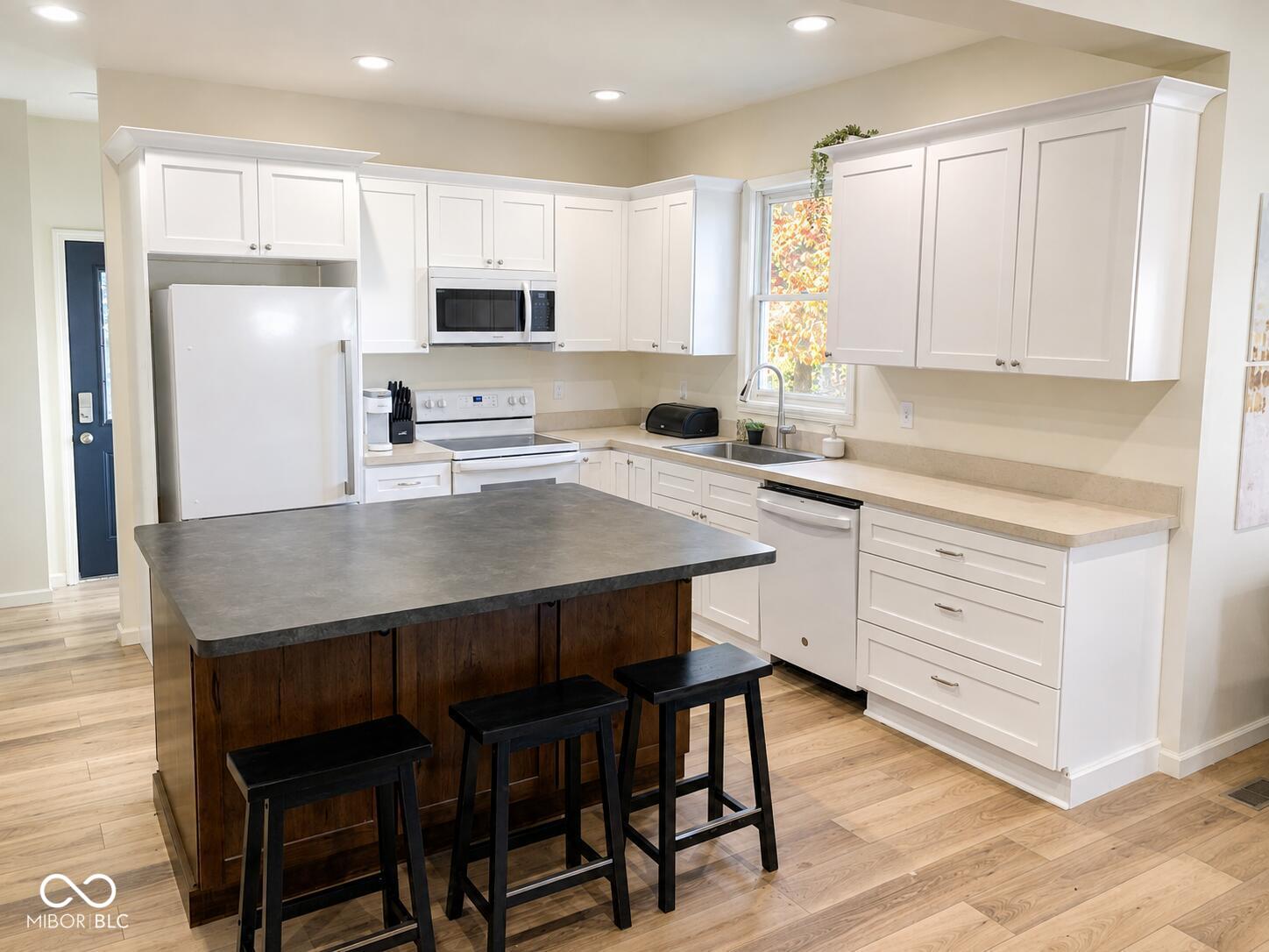 1370 N Ewing Street, Indianapolis, IN, 46201 photo 4 of 14
