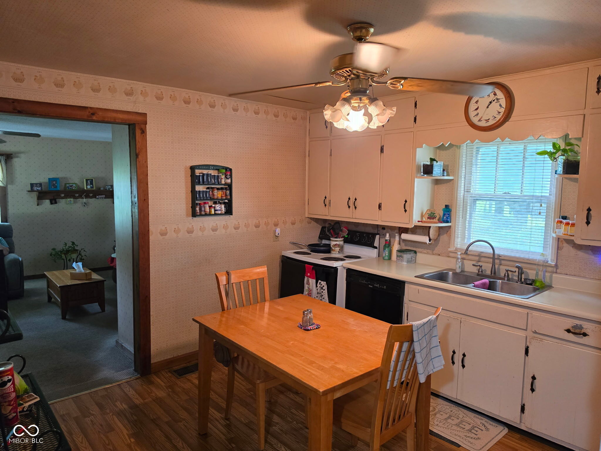 2218 Gilbert Avenue, Indianapolis, IN, 46227 photo 4 of 18