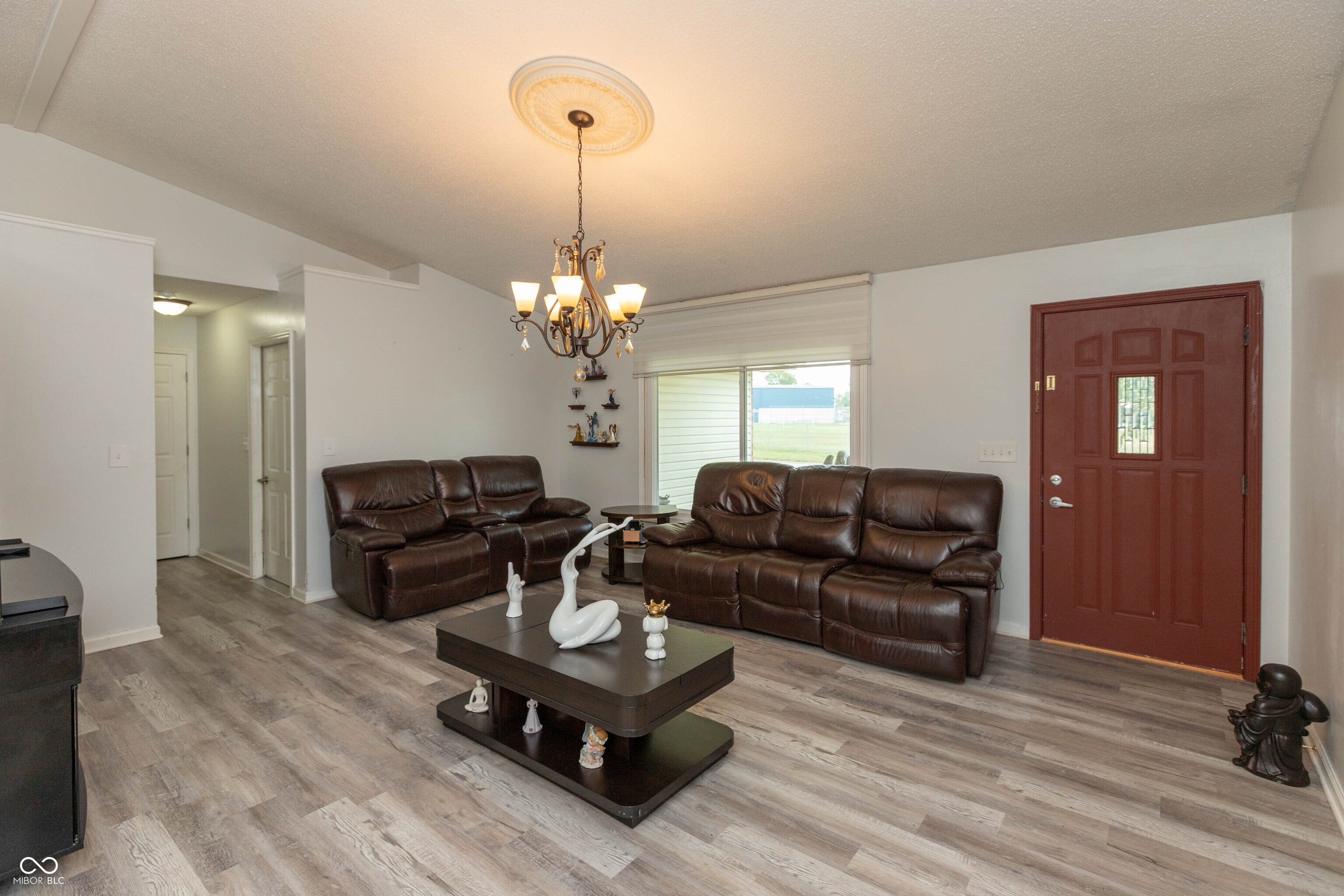 1018 Dunbar Drive, Seymour, IN, 47274 photo 4 of 25
