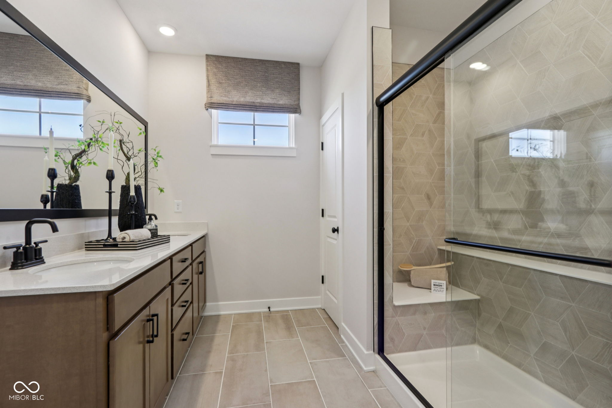 13334 Vickery Ridge Drive, Fishers, IN, 46037 photo 4 of 56