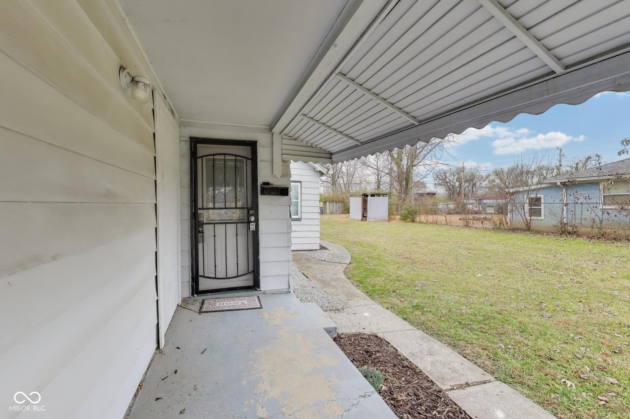 2219 Hovey Street, Indianapolis, IN, 46218 photo 4 of 26