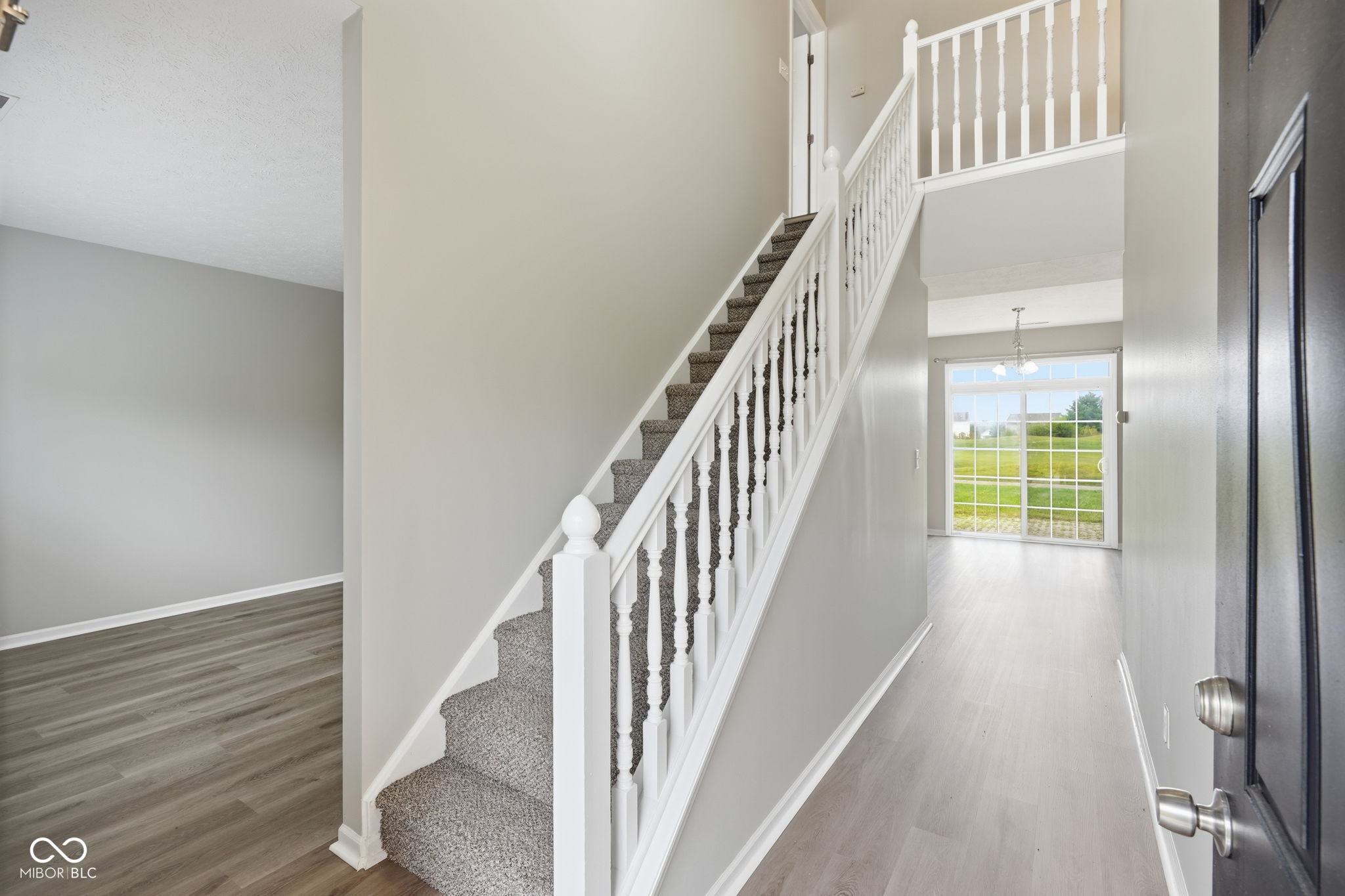 5320 Sandwood Drive, Indianapolis, IN, 46235 photo 4 of 39