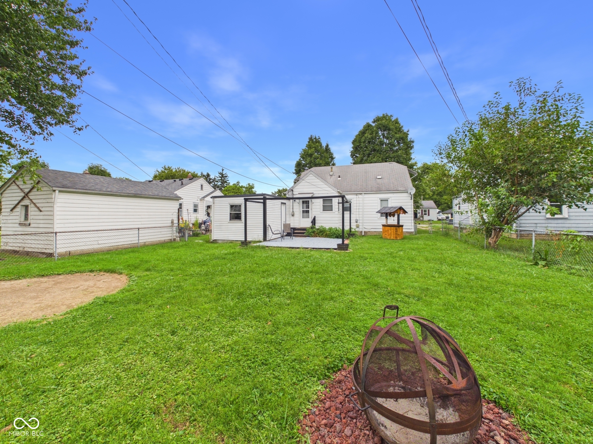 327 Edgemound Drive, Anderson, IN, 46013 photo 4 of 18