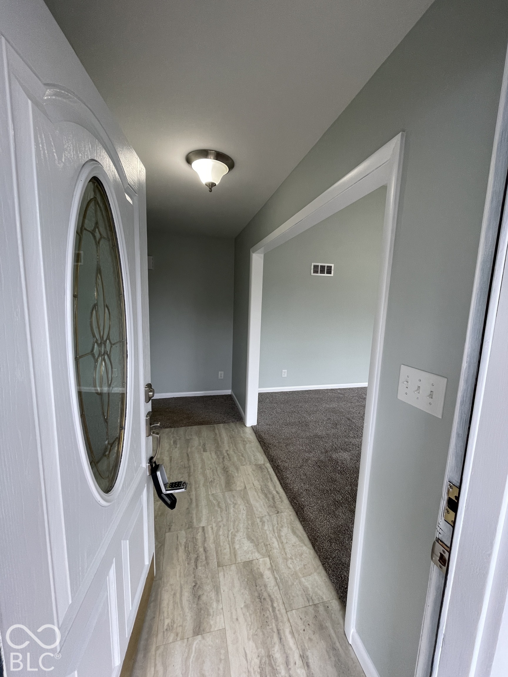 465 Manor Drive, Seymour, IN, 47274 photo 4 of 41