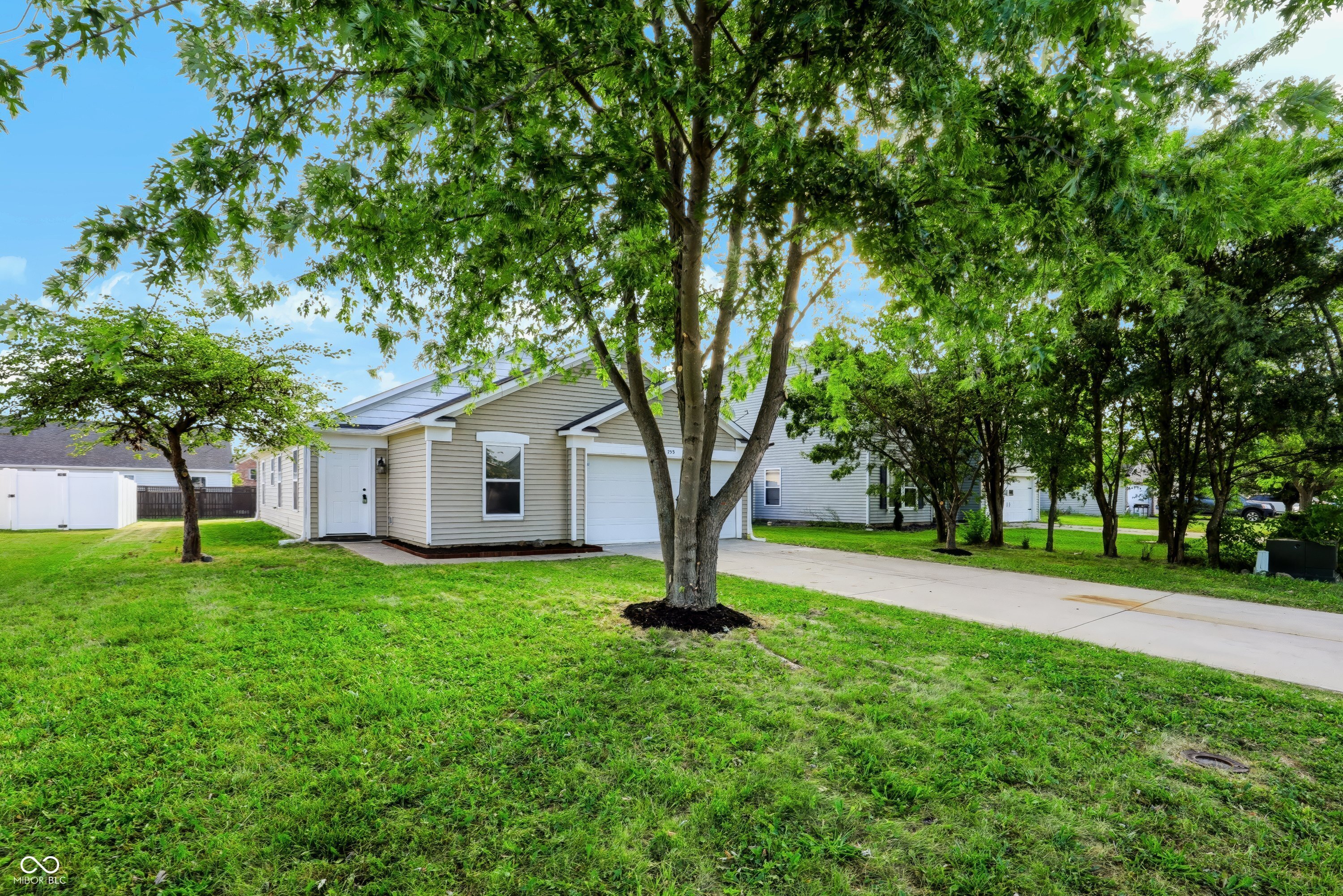 753 Indigo Court, Greenfield, IN, 46140 photo 4 of 38