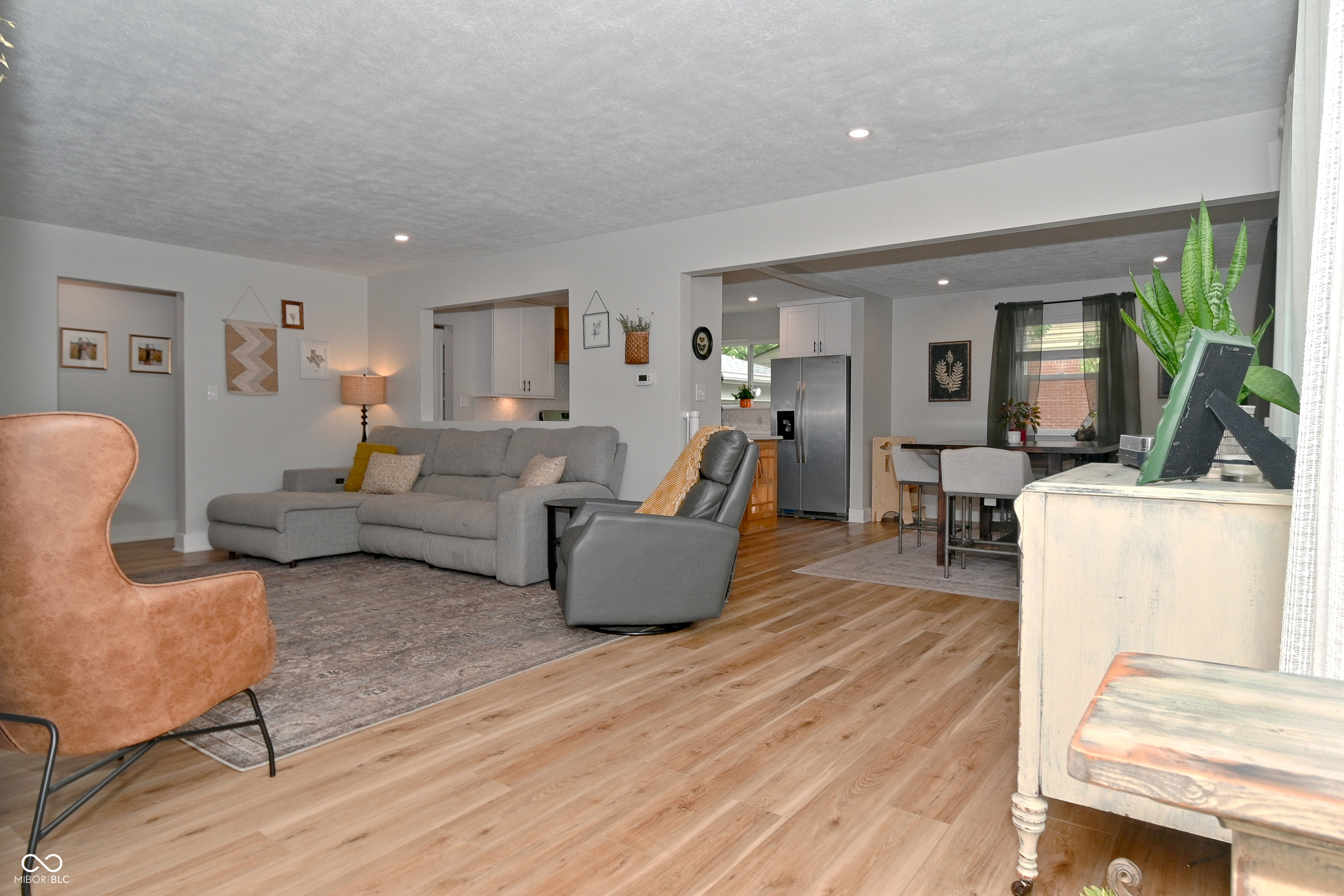 5762 N Ewing Street, Indianapolis, IN, 46220 photo 4 of 31