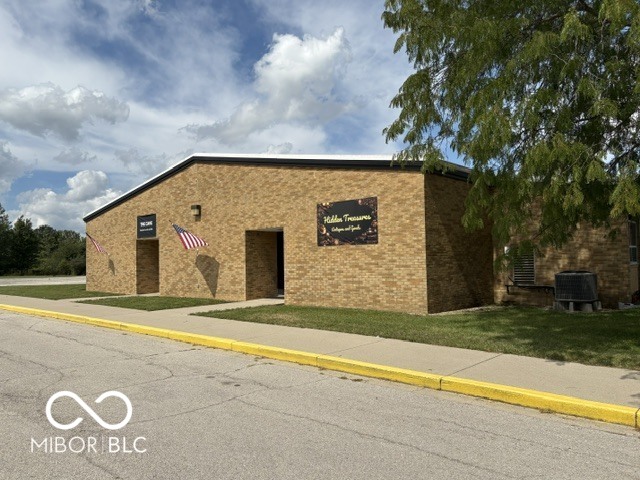 234 W Pearl Street, Dunkirk, IN, 47336 photo 4 of 50