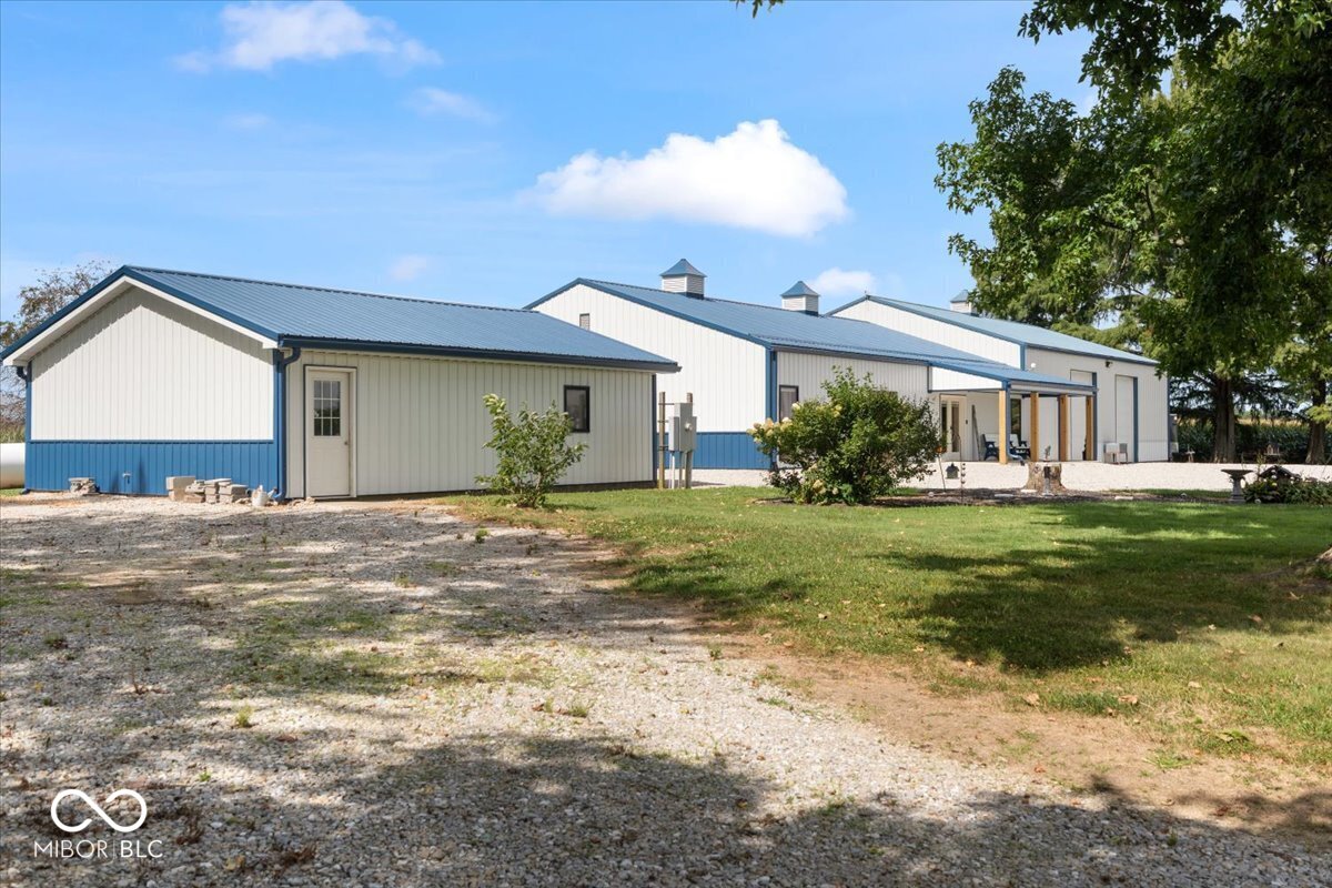 8257 S County Road 1075 W, Charlottesville, IN, 46117 photo 4 of 77