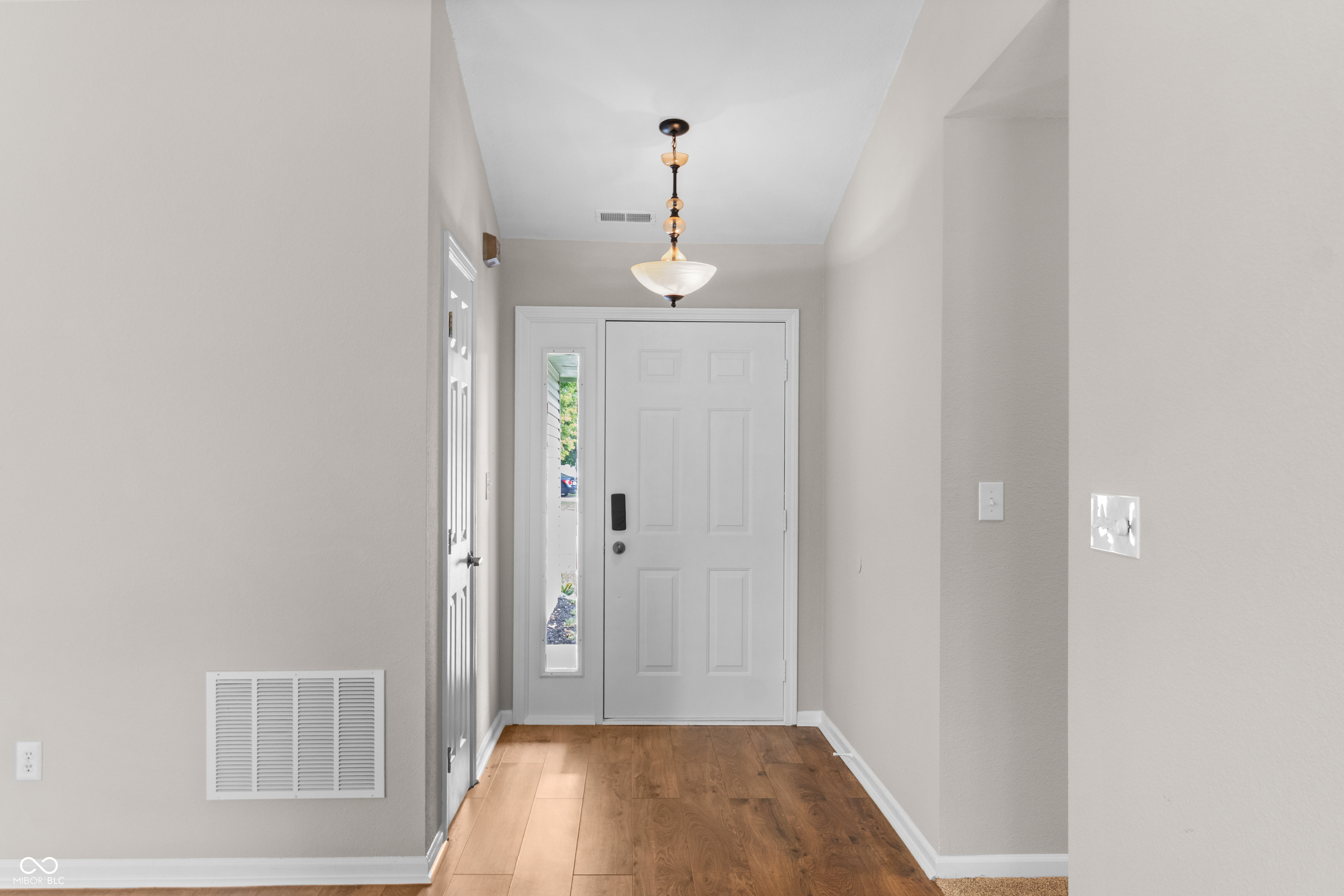 10532 Cress Court, Noblesville, IN, 46060 photo 4 of 35