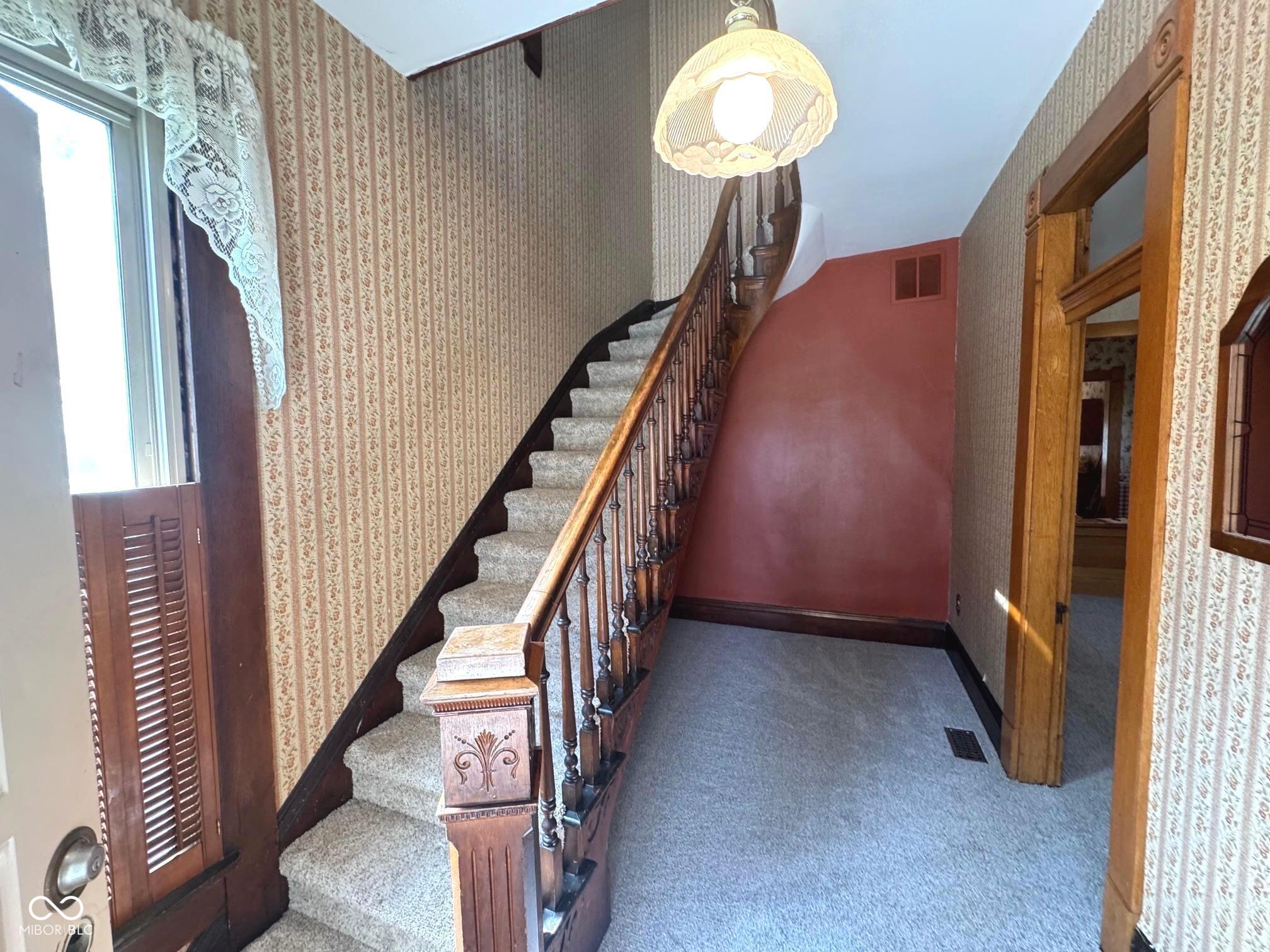 719 N Franklin Street, Greensburg, IN, 47240 photo 4 of 37