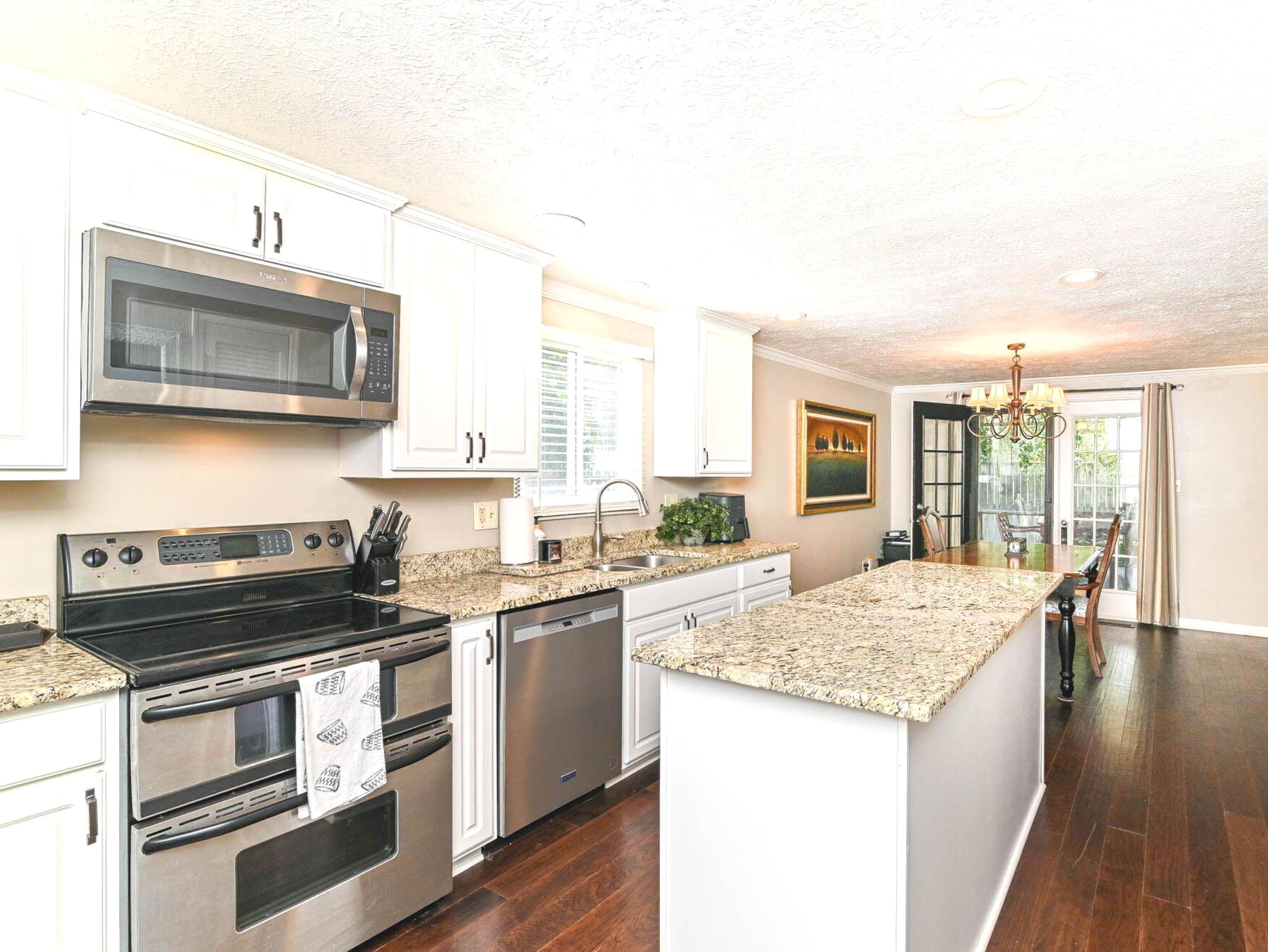 8442 Duncaster Court, Indianapolis, IN, 46256 photo 4 of 31