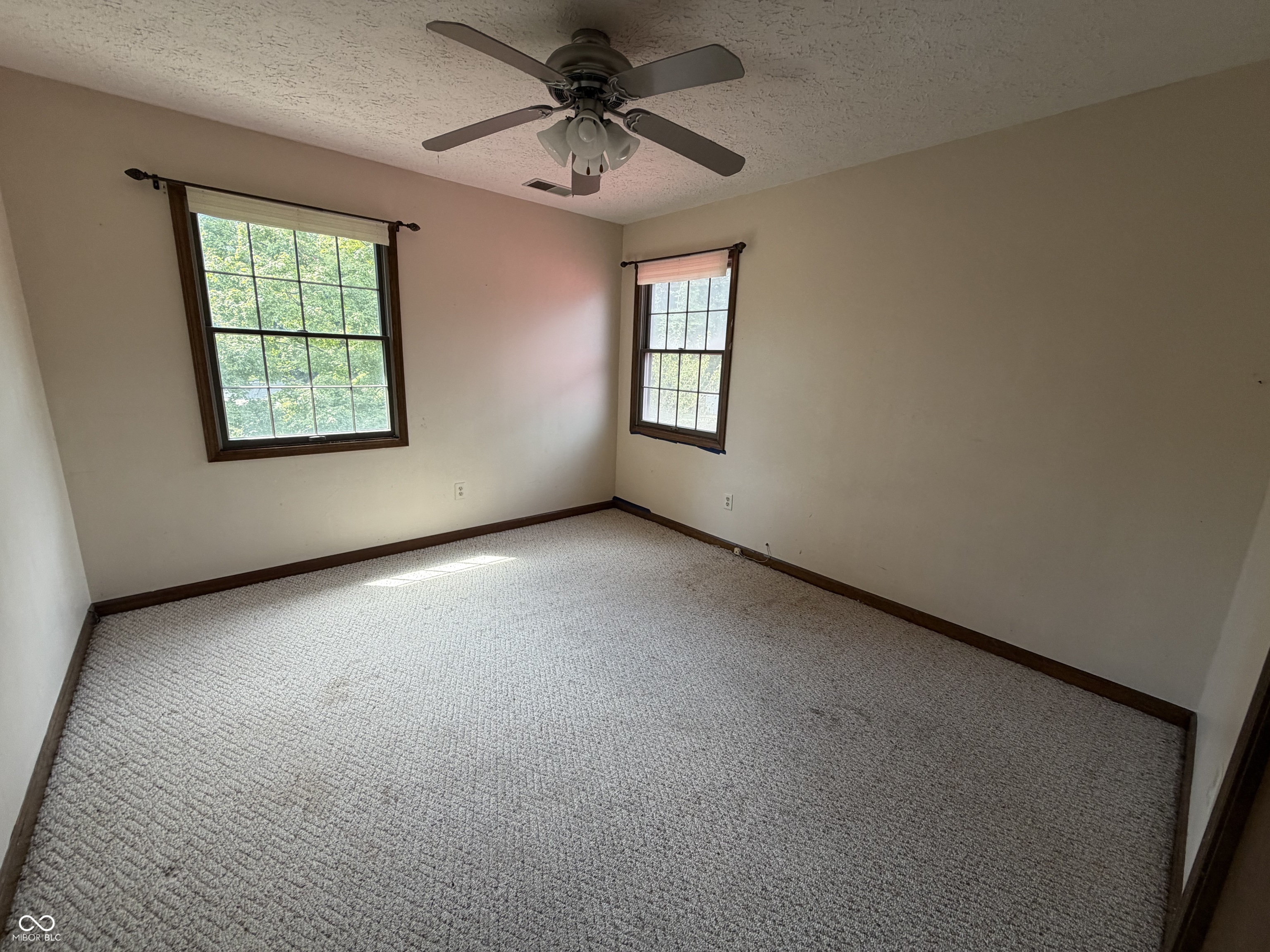 613 N Shady Lane, North Vernon, IN, 47265 photo 4 of 9