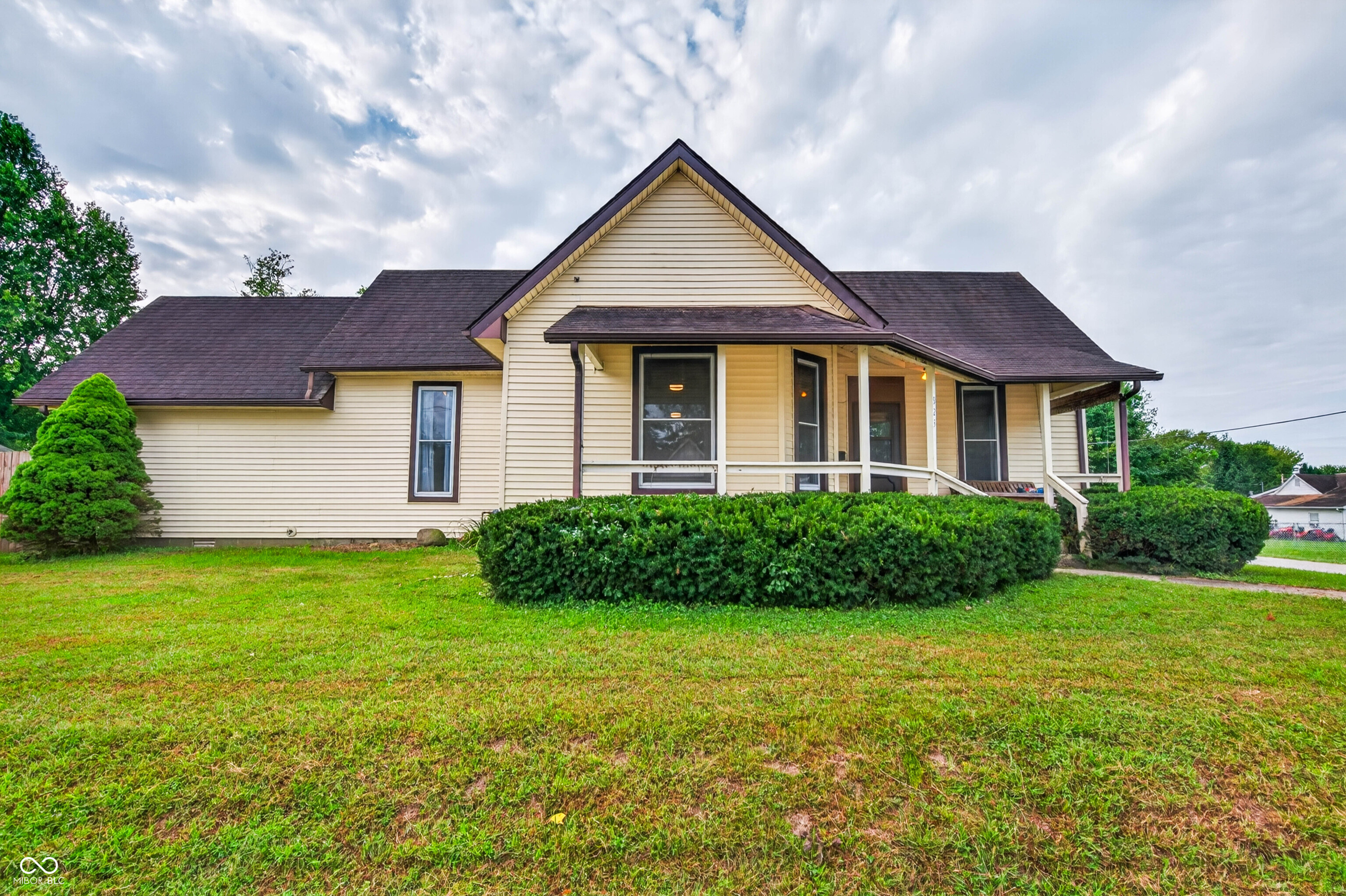 923 Washington Street, Hope, IN, 47246 photo 4 of 106
