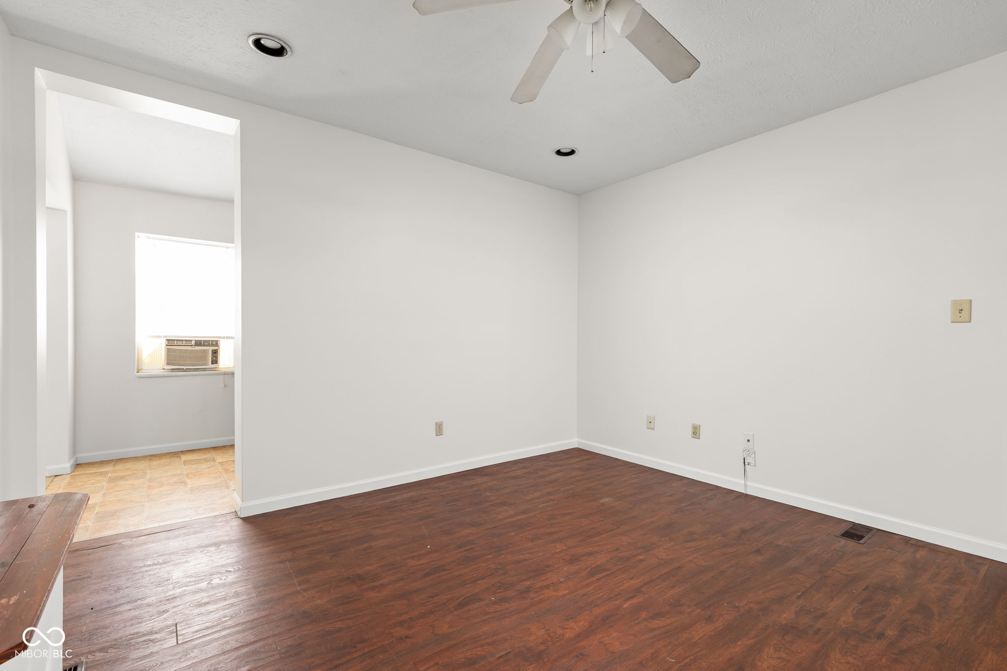 155 N 11th Street, Noblesville, IN, 46060 photo 4 of 28