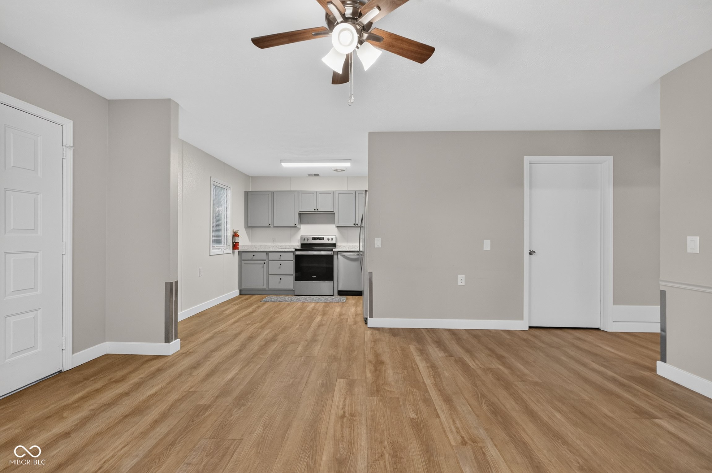 2426 E 57th Street, Indianapolis, IN, 46220 photo 4 of 14