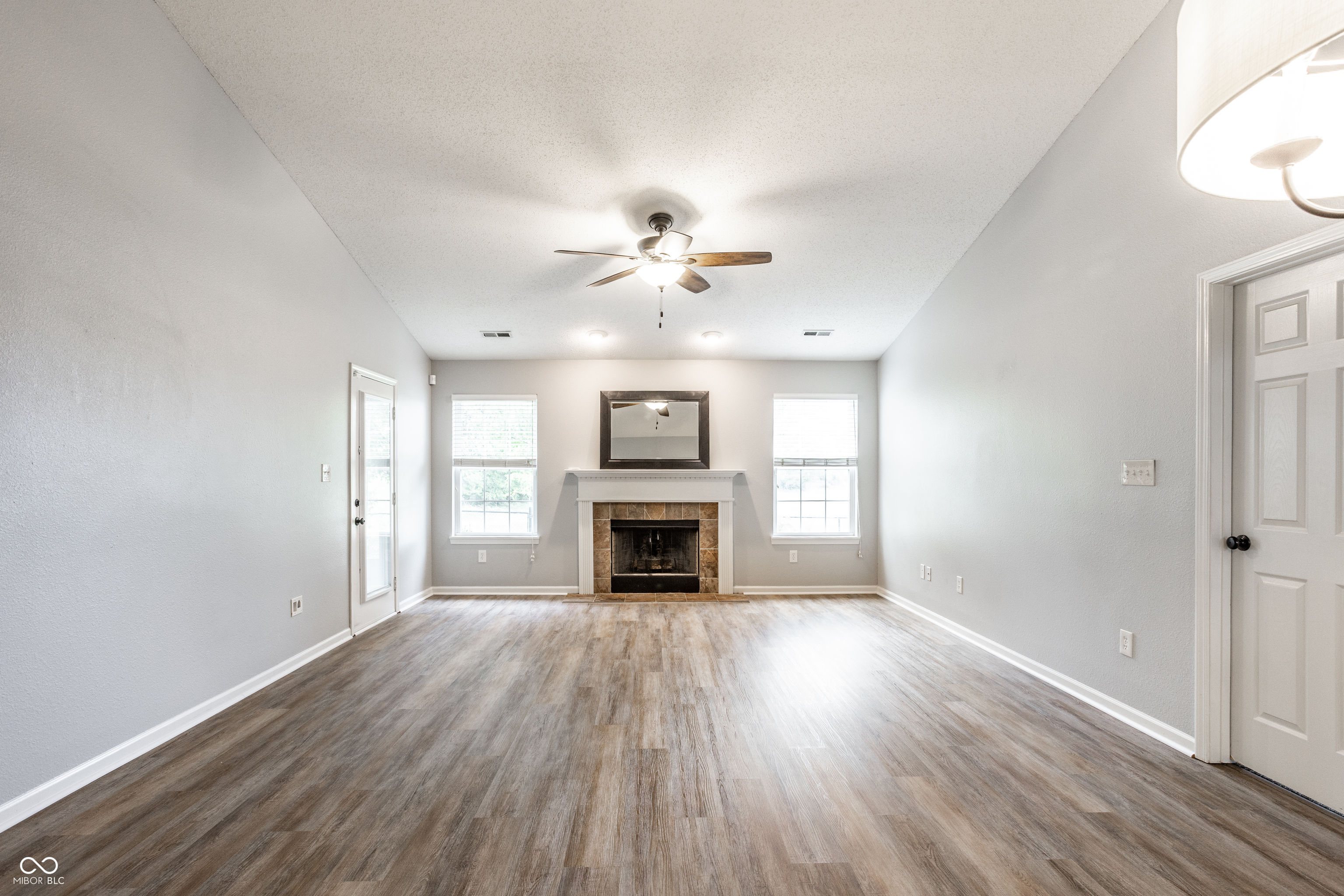 6115 Green Glade Drive, Whitestown, IN, 46075 photo 4 of 32