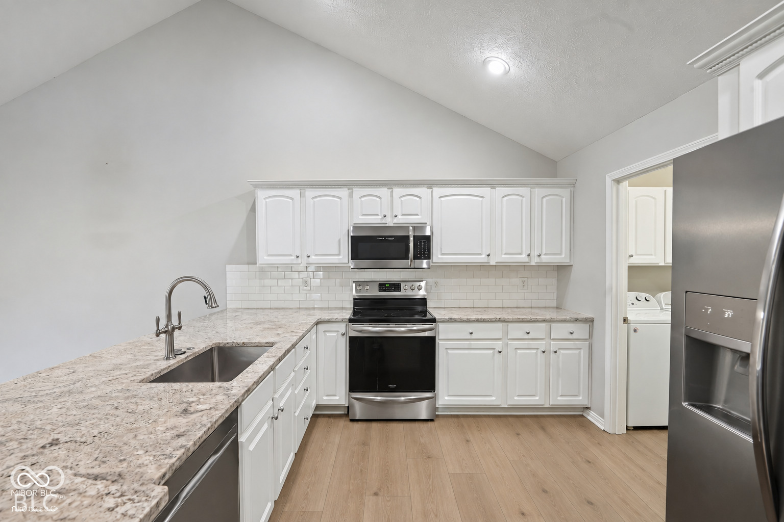 16613 Brownstone Court, Westfield, IN, 46074 photo 4 of 57