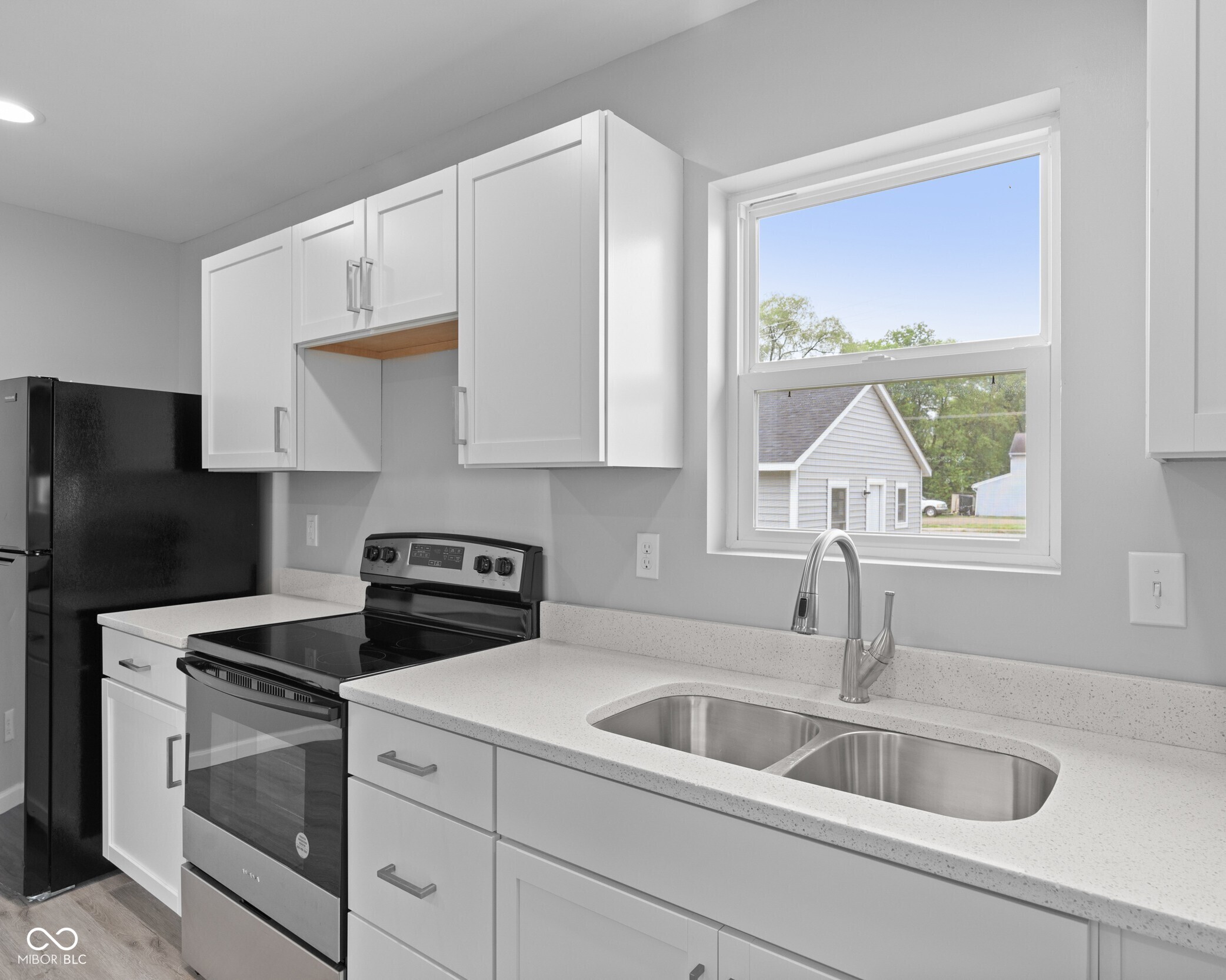 1061 W 29th Street, Indianapolis, IN, 46208 photo 4 of 13