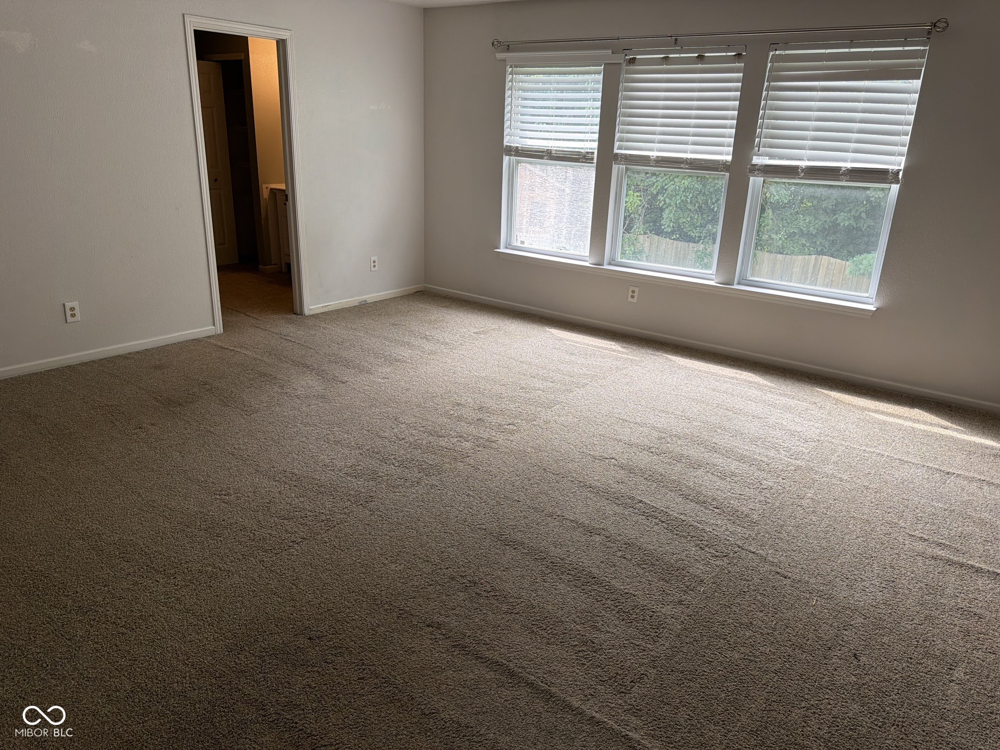 10643 Howe Road, Fishers, IN, 46038 photo 4 of 8