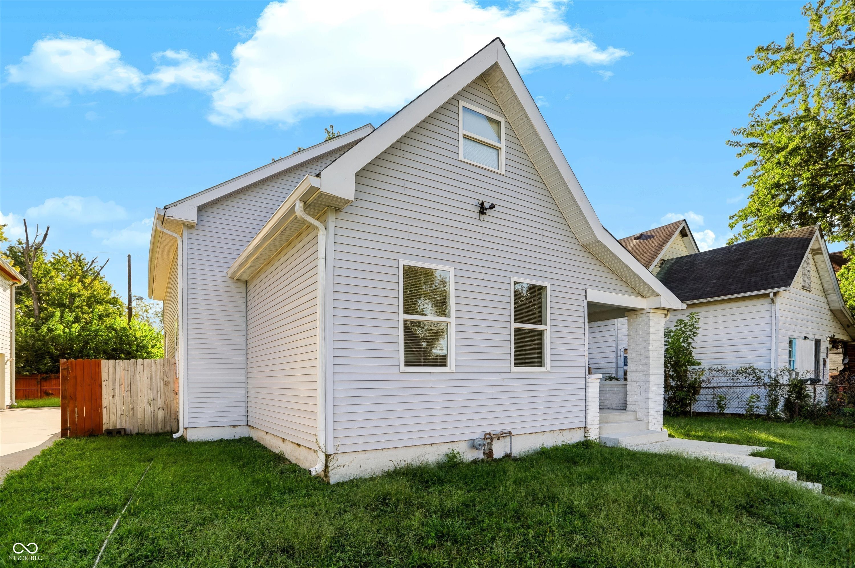 553 N Tacoma Avenue, Indianapolis, IN, 46201 photo 4 of 52