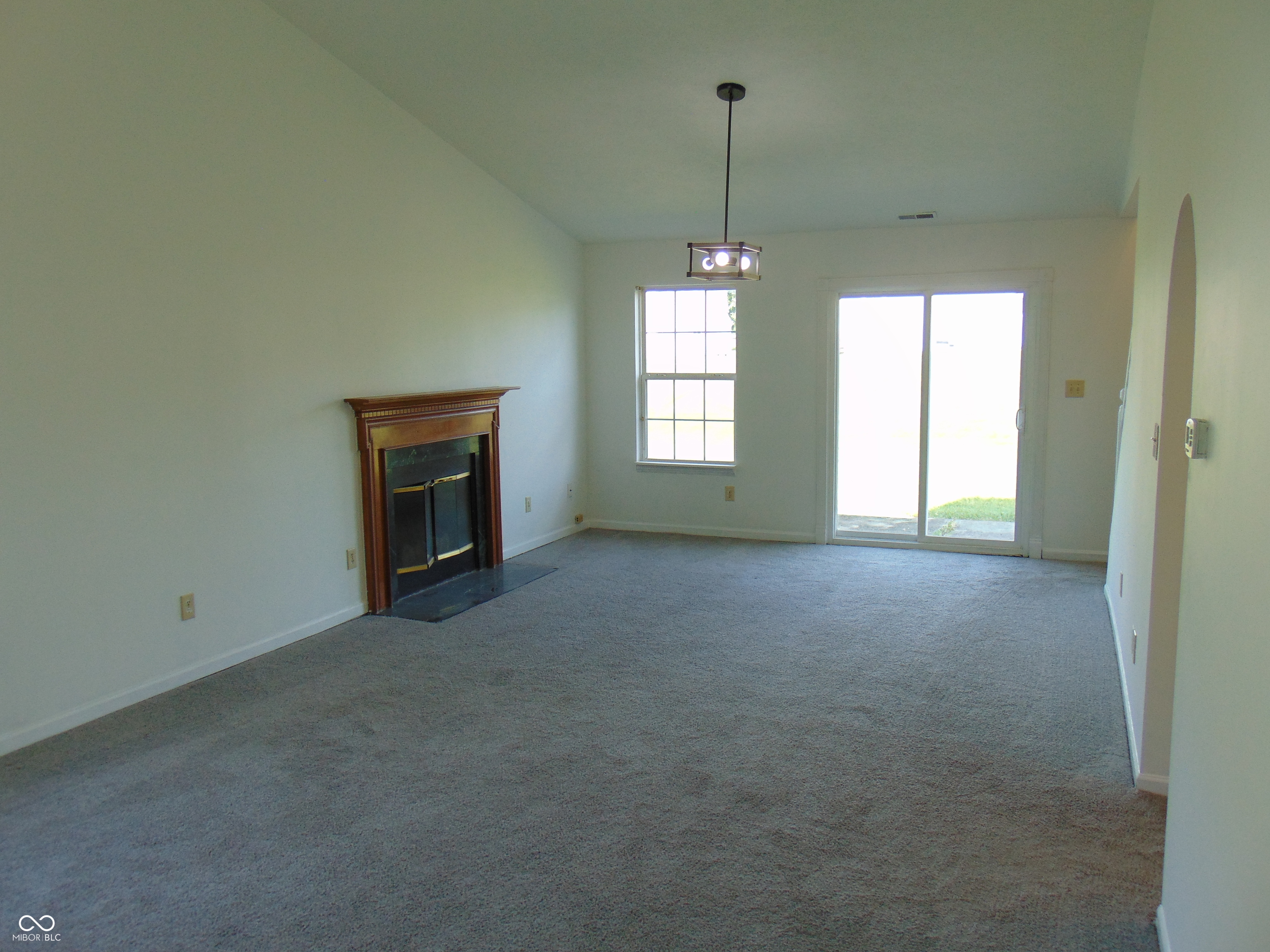 11108 Fall Drive, Indianapolis, IN, 46229 photo 4 of 32