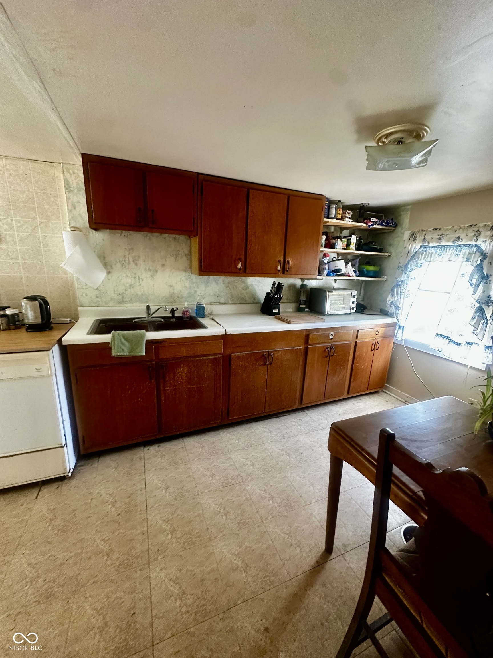 1042 Avenue E, Greencastle, IN, 46135 photo 4 of 15