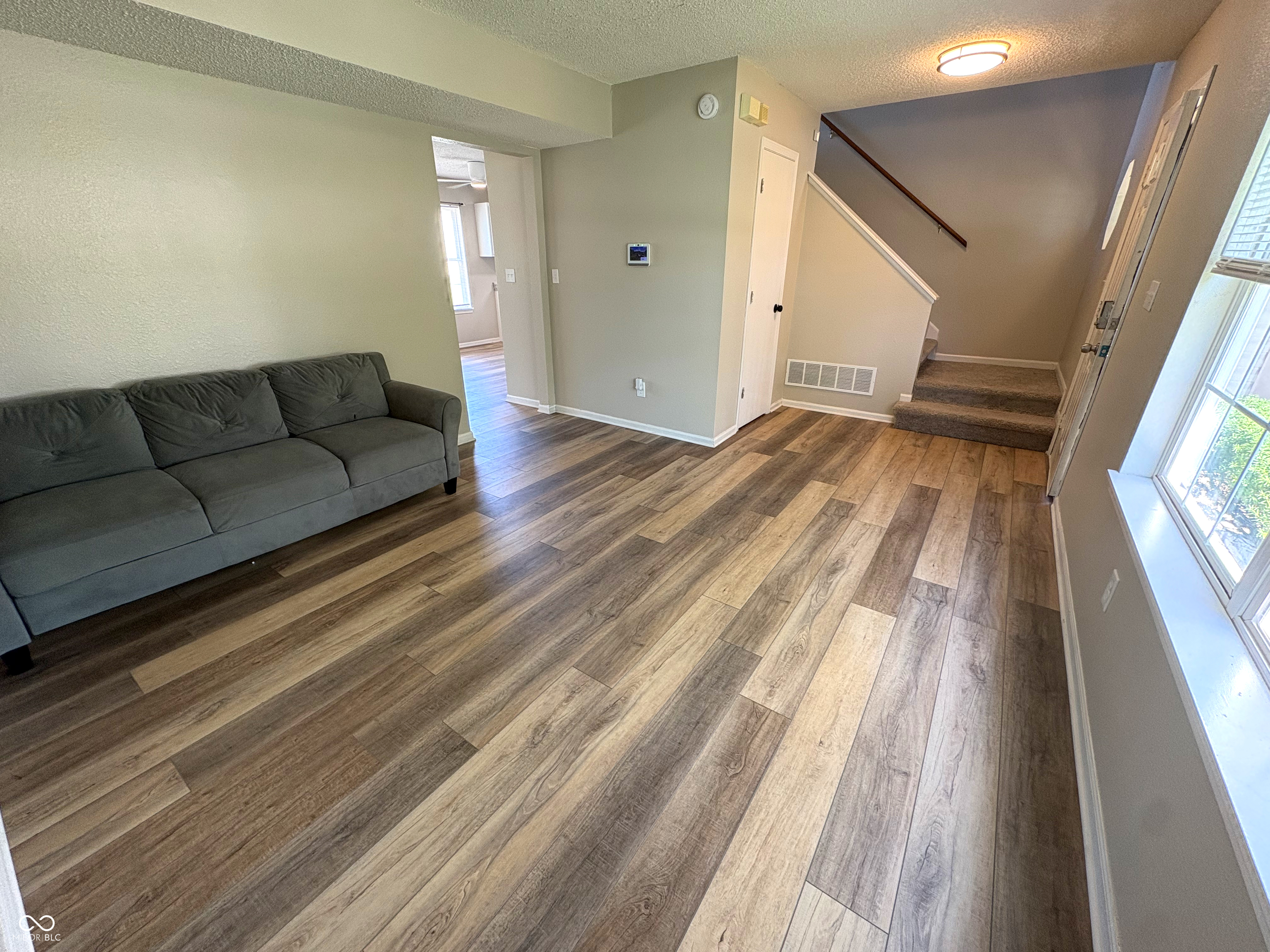 6522 Hazelhatch Drive, Indianapolis, IN, 46268 photo 4 of 25