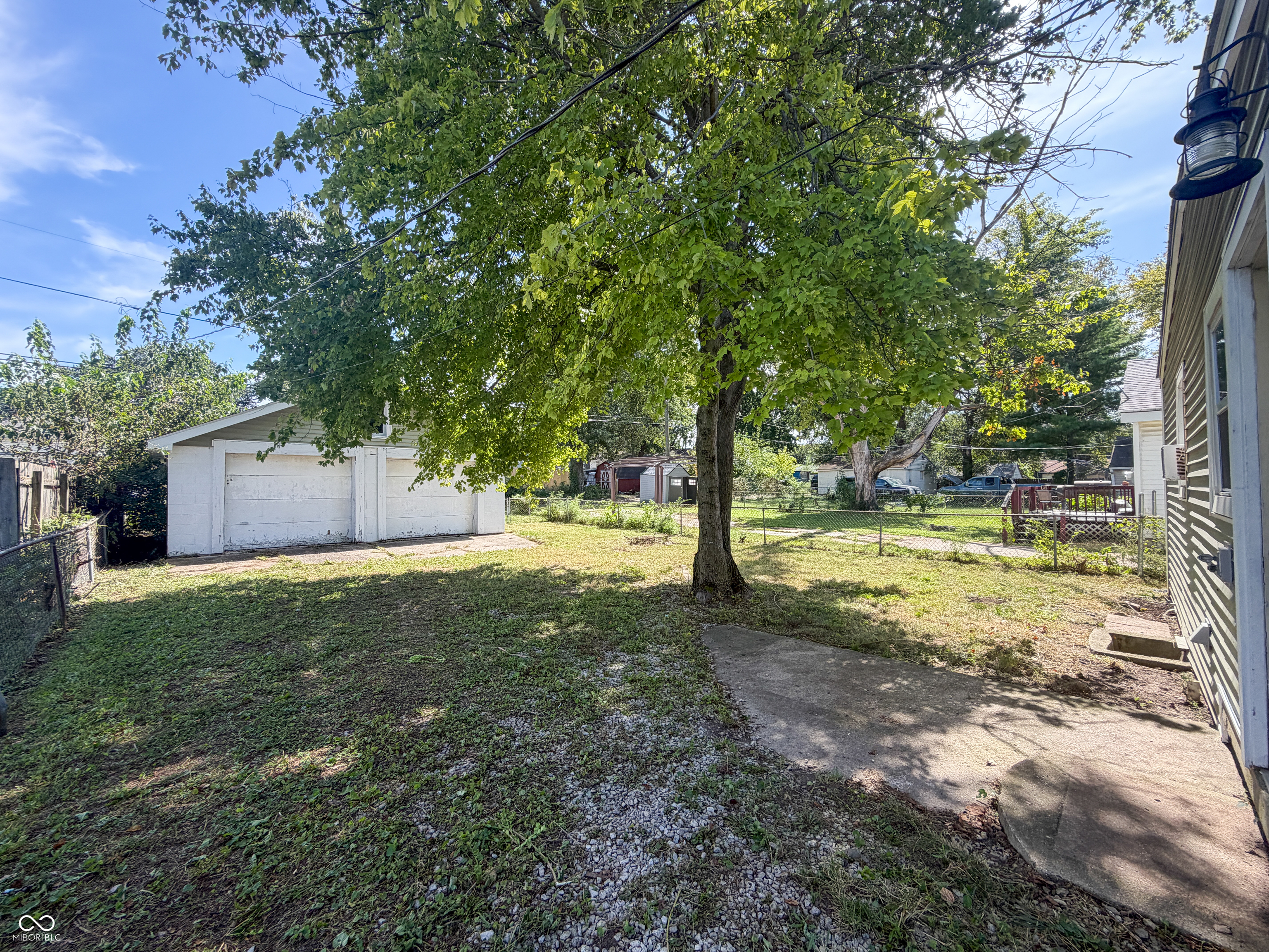 3221 S McClure Street, Indianapolis, IN, 46221 photo 4 of 42