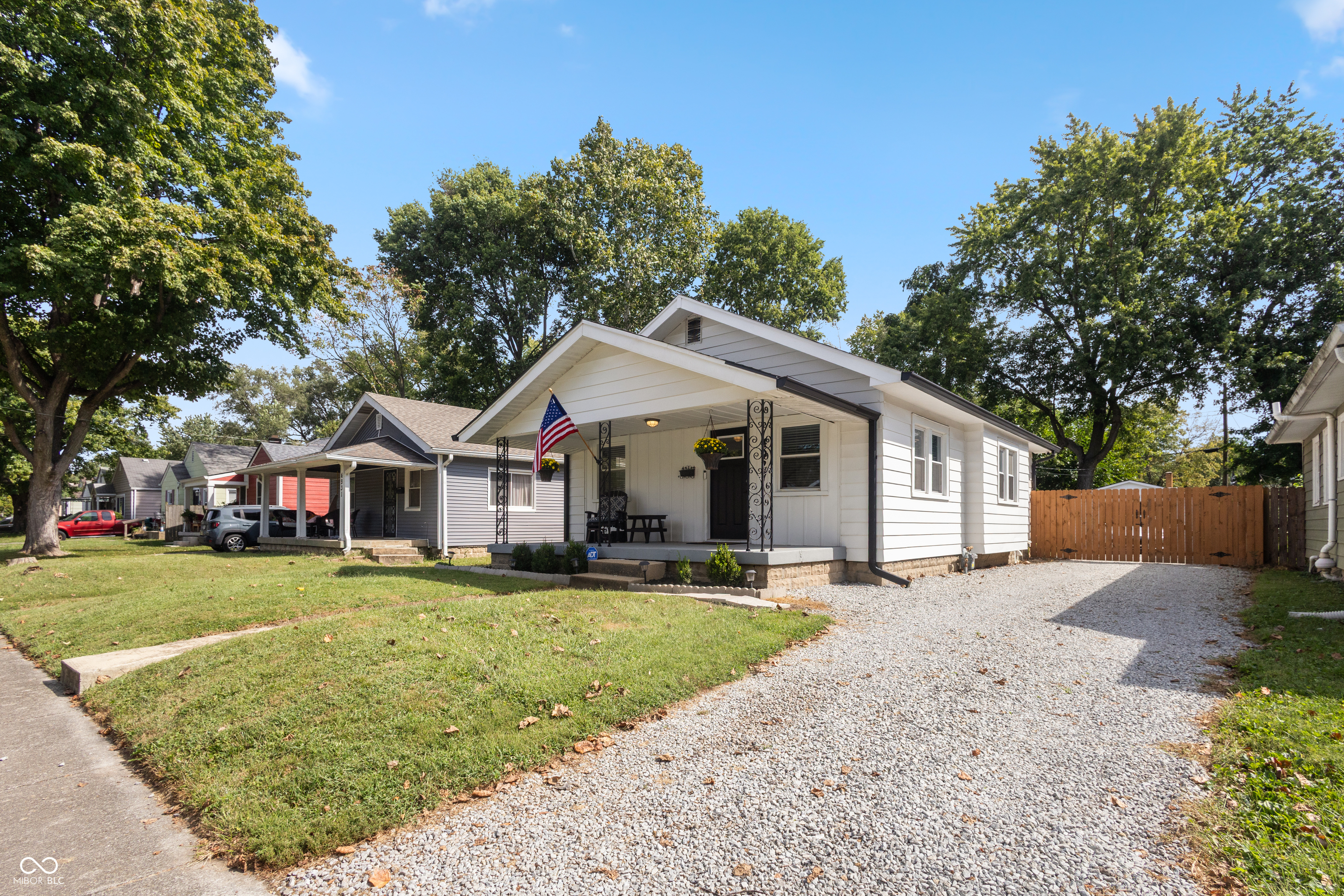 4927 Caroline Avenue, Indianapolis, IN, 46205 photo 4 of 24