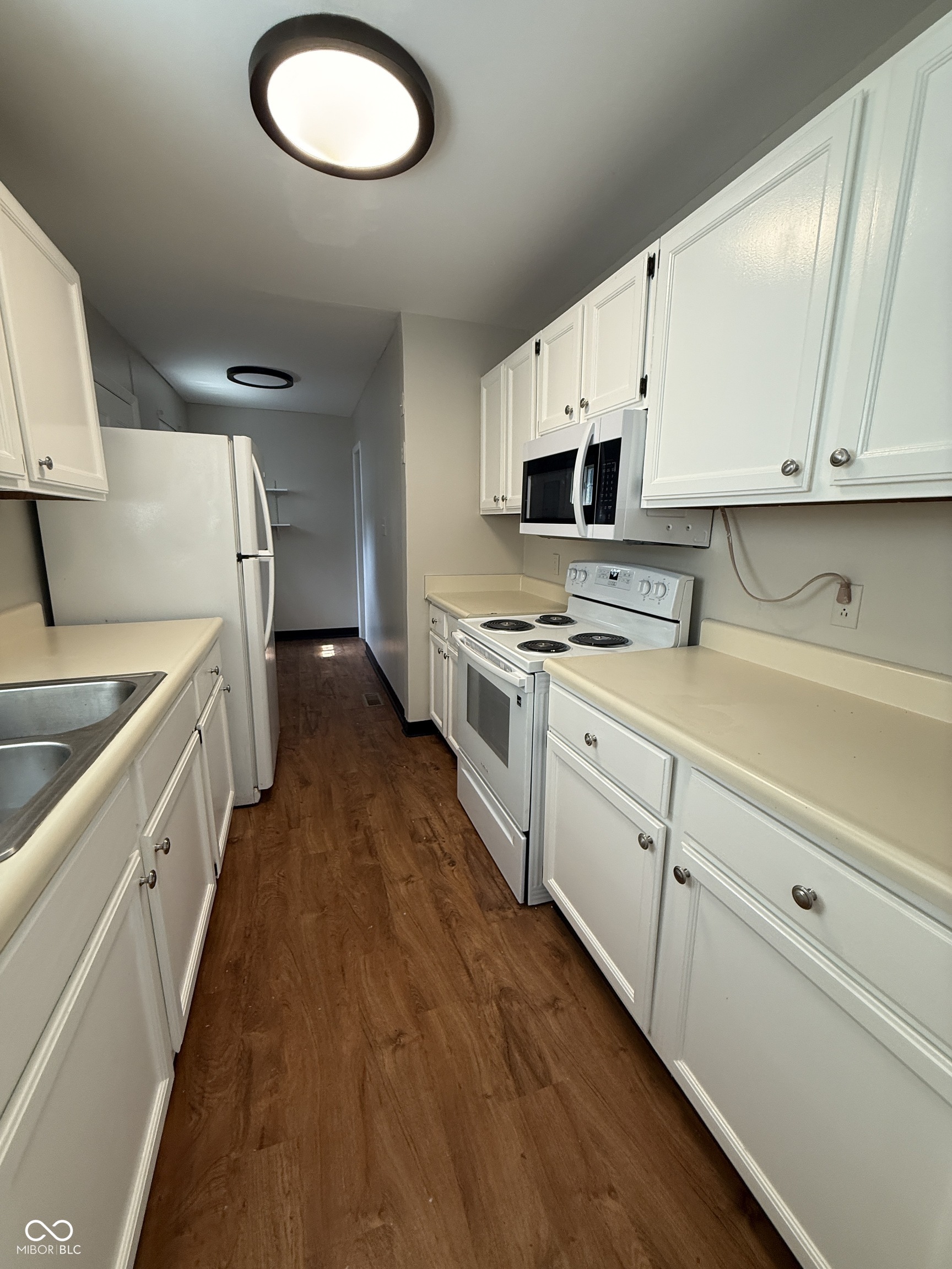 1844 N Riley Avenue, Indianapolis, IN, 46218 photo 4 of 8
