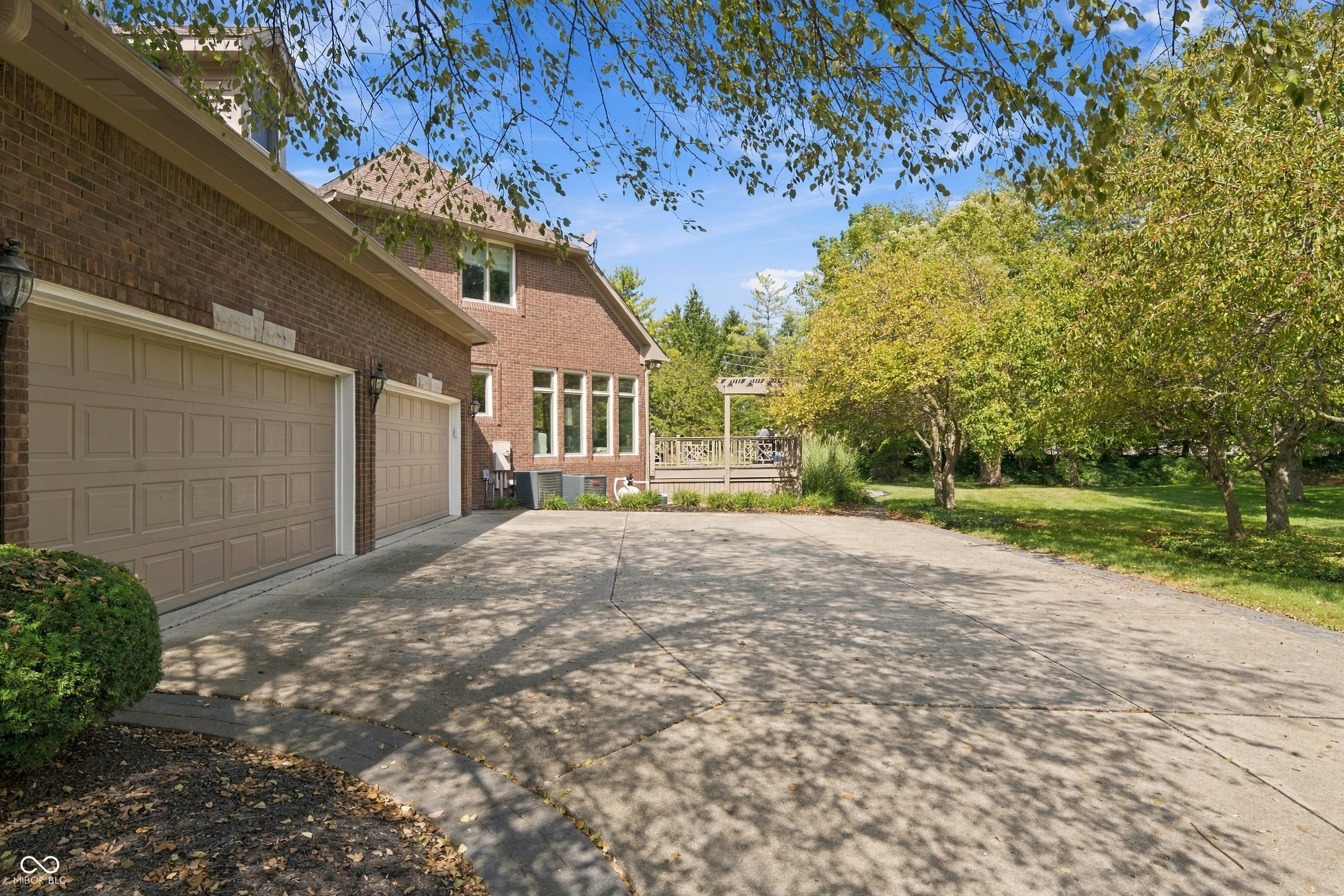 10598 Coppergate Drive, Carmel, IN, 46032 photo 4 of 56