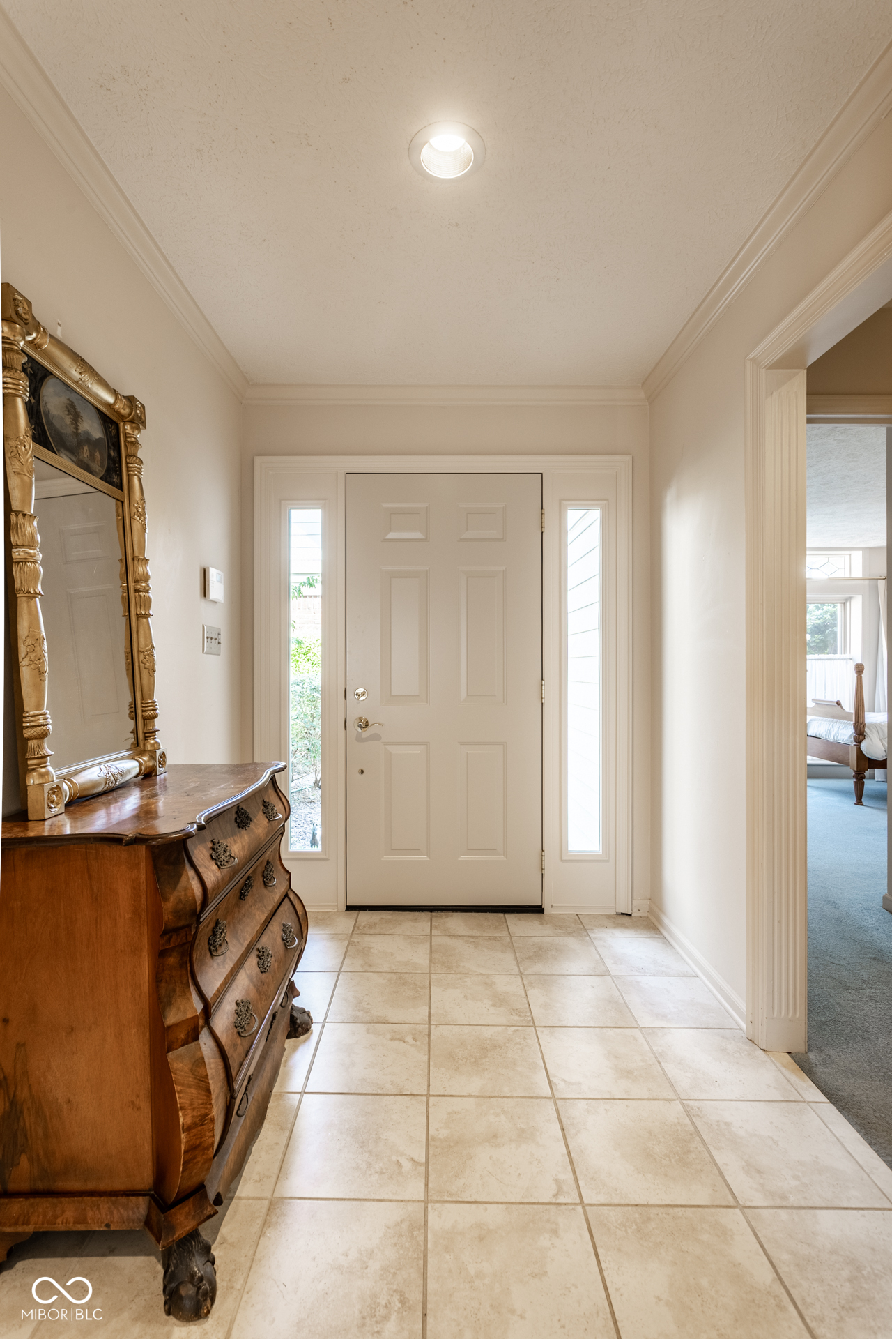 9251 Spring Forest Drive, Indianapolis, IN, 46260 photo 4 of 38