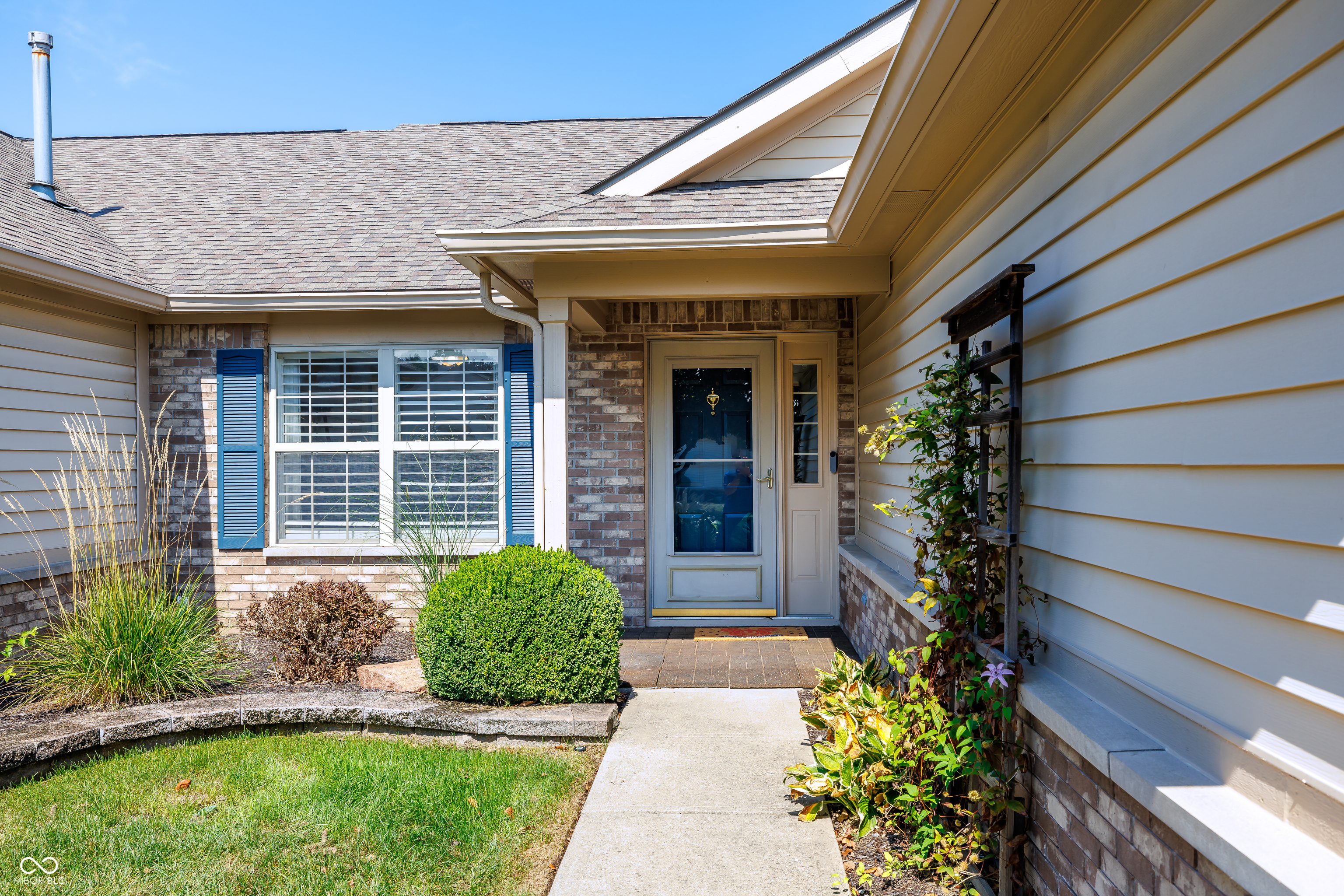 1126 Nanwich Court, Indianapolis, IN, 46217 photo 4 of 63