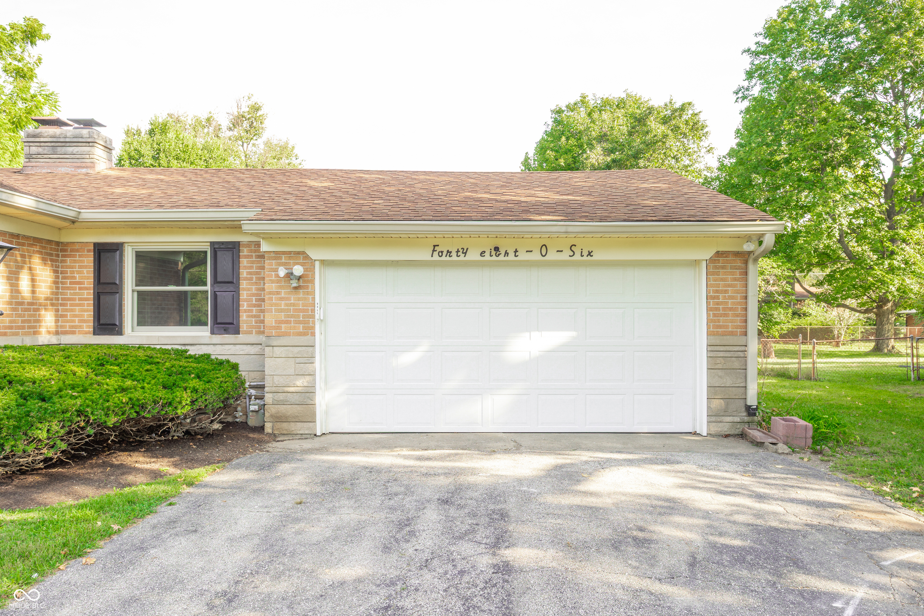 4806 Staughton Drive, Indianapolis, IN, 46226 photo 4 of 34