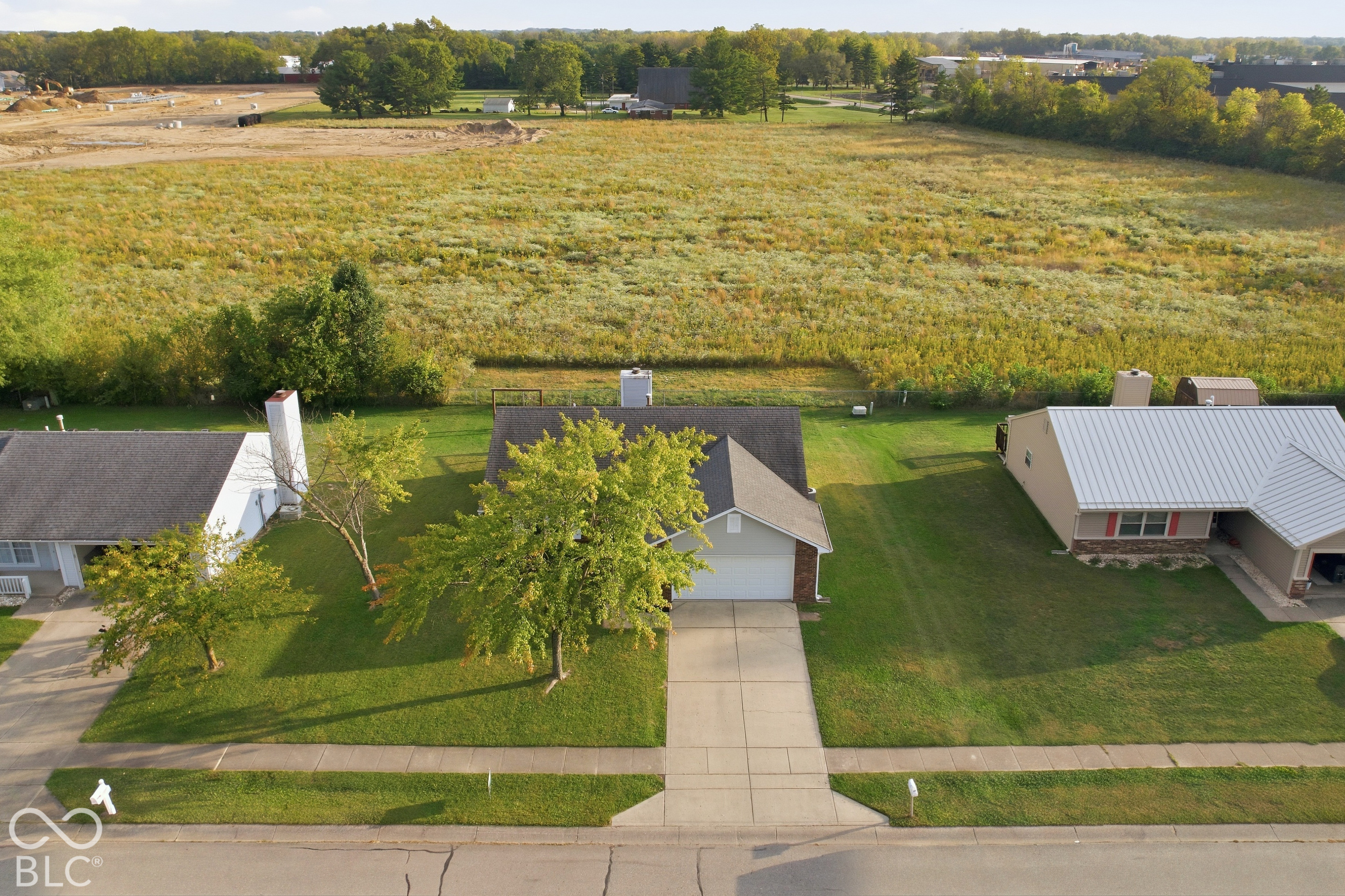 208 Fountain Lake Drive S, Shelbyville, IN, 46176 photo 4 of 30