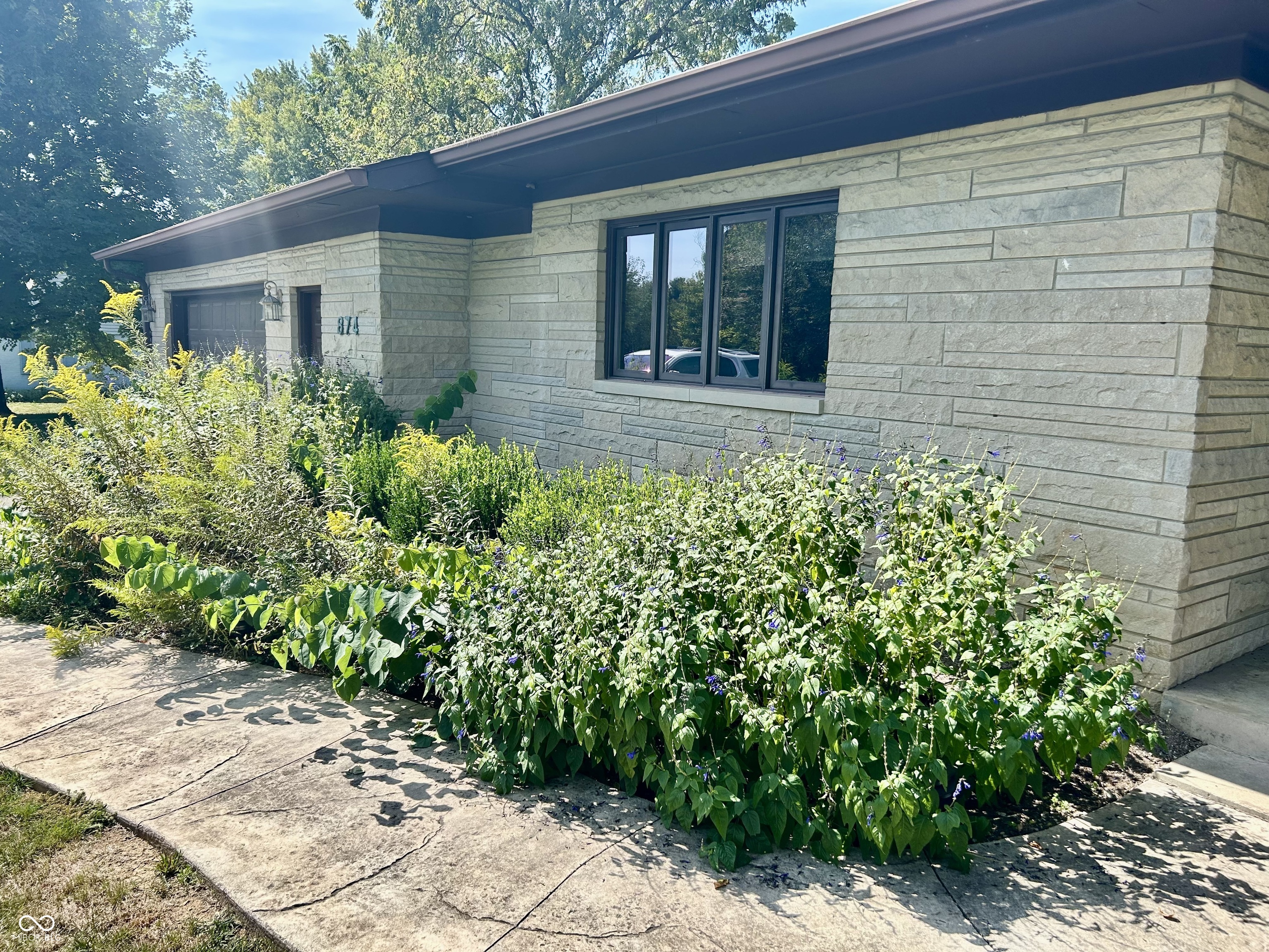 874 S Lakehurst Drive, Franklin, IN, 46131 photo 4 of 38