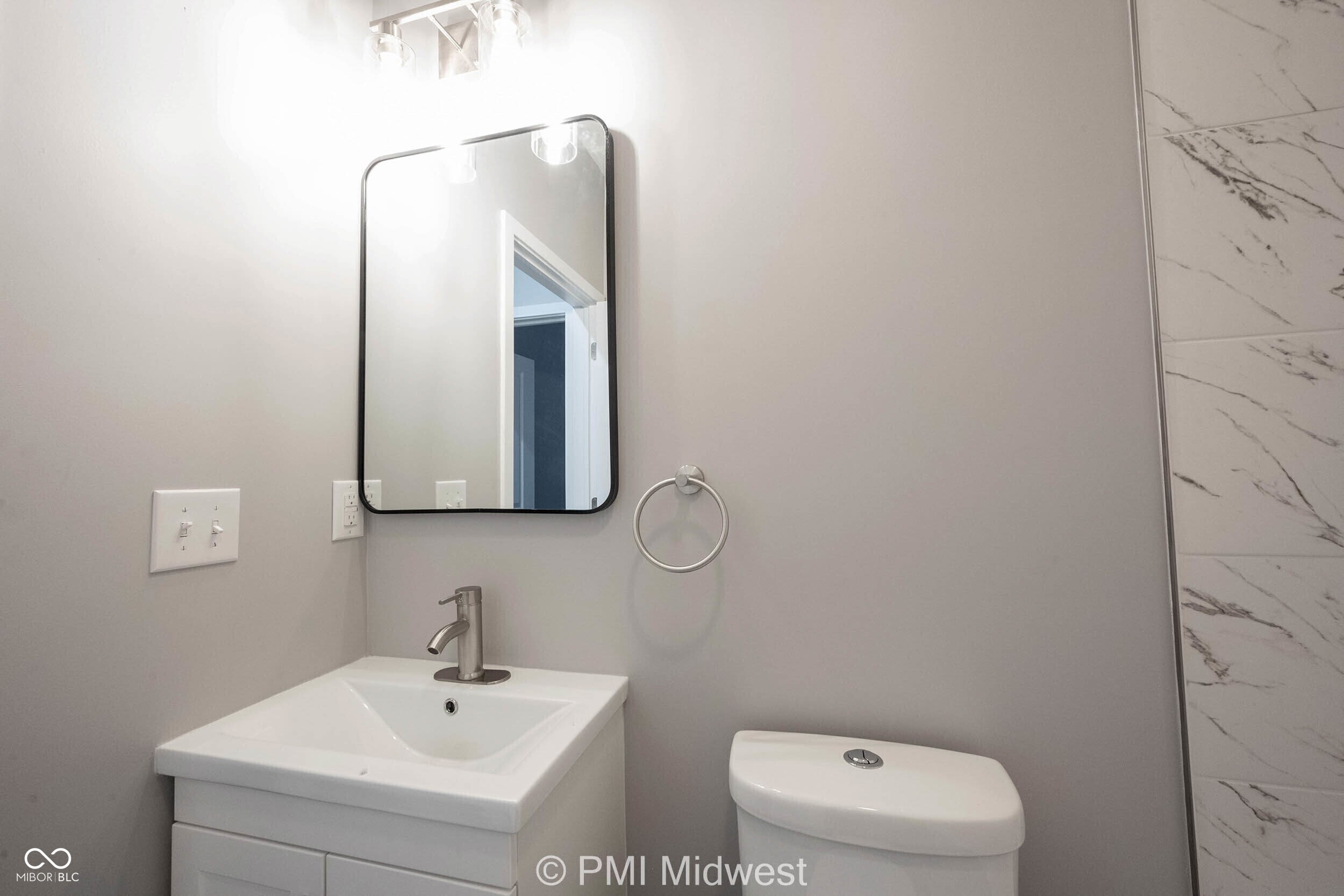 2038 E Maryland Street, Indianapolis, IN, 46201 photo 4 of 48