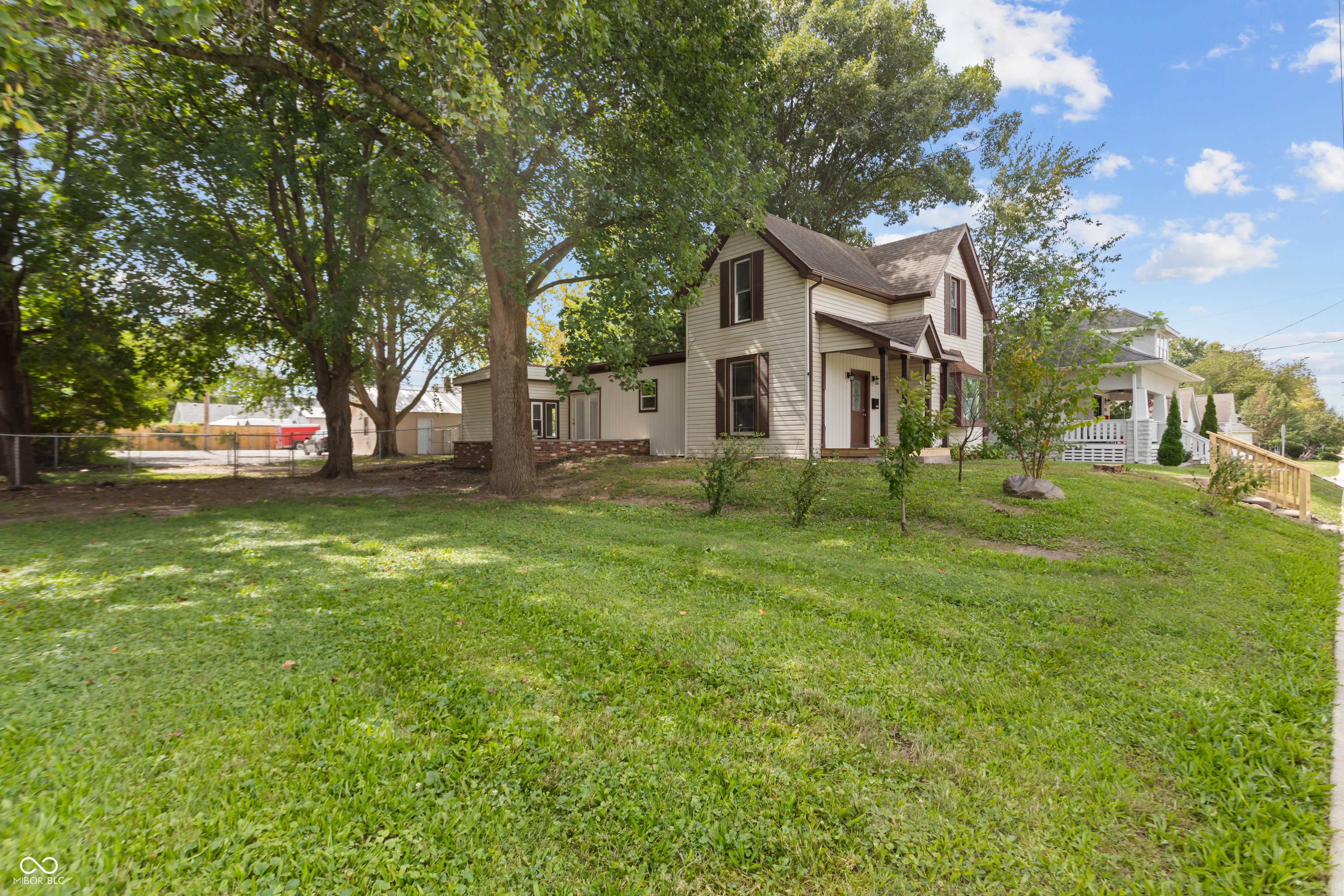 709 E Main Street, Greentown, IN, 46936 photo 4 of 44