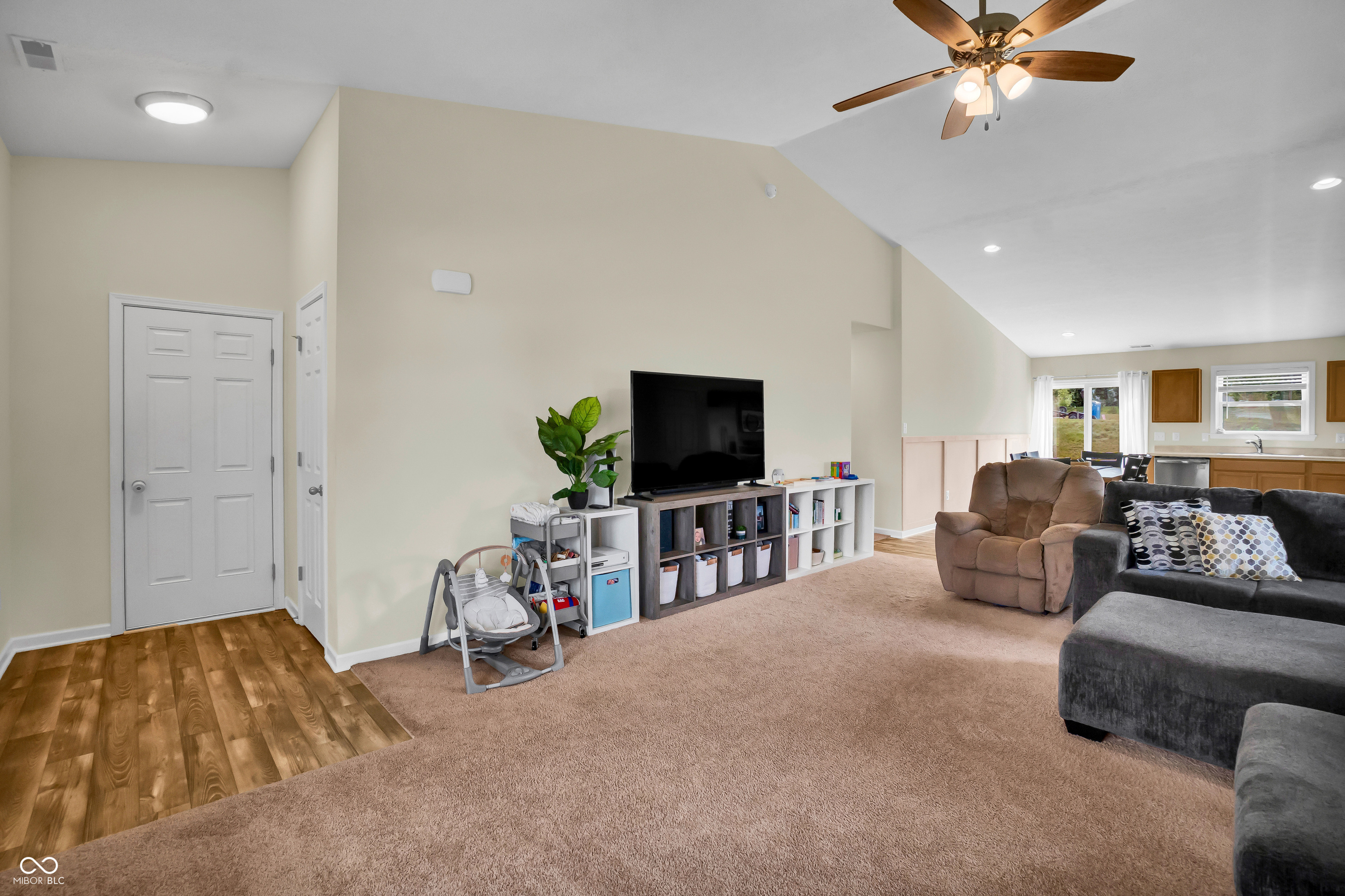 3885 Berkdale Court, Columbus, IN, 47203 photo 4 of 28