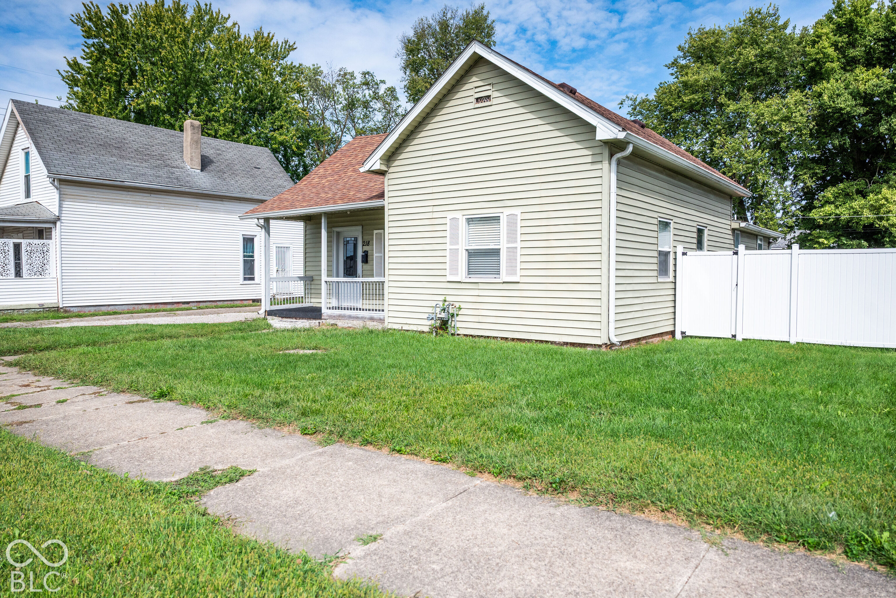 218 E Mechanic Street, Shelbyville, IN, 46176 photo 4 of 33